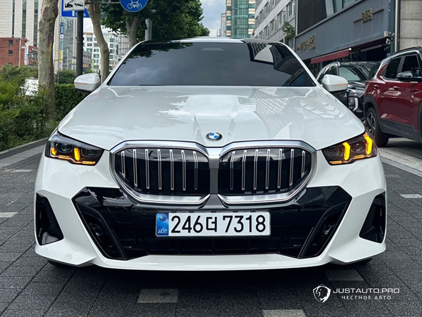 Автомобиль BMW 5-Series