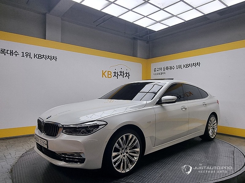 Автомобиль BMW Gran Turismo