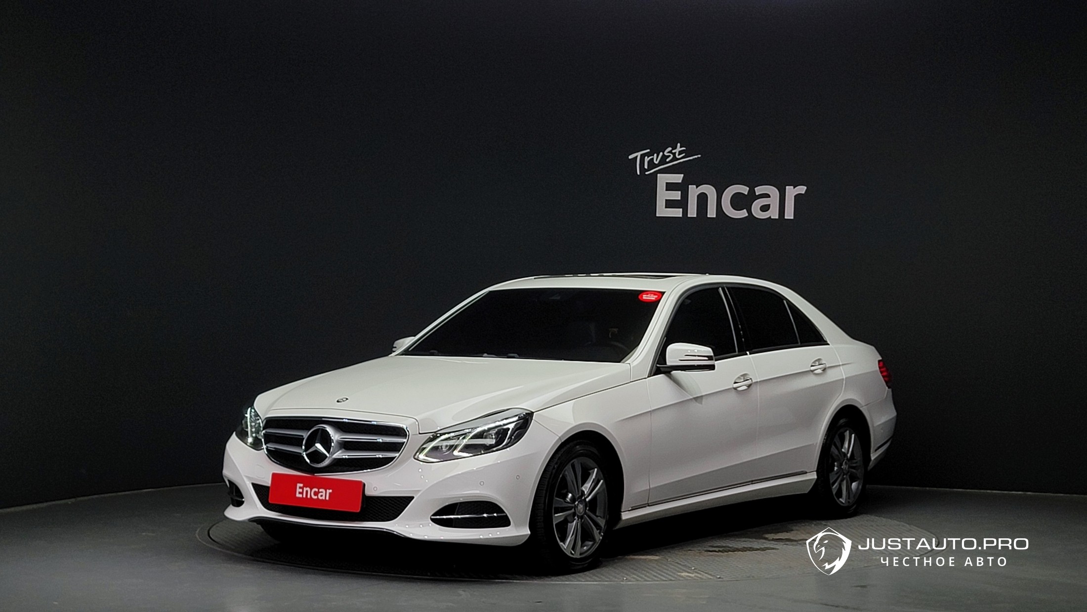 Автомобиль Mercedes-Benz E-Class