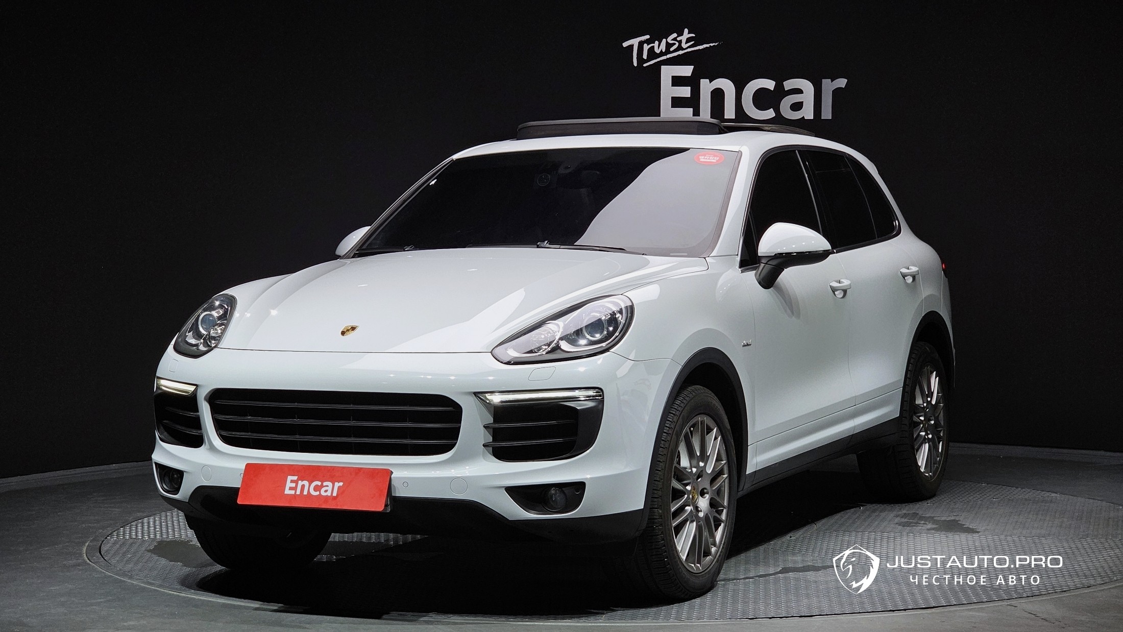 Автомобиль Porsche Cayenne