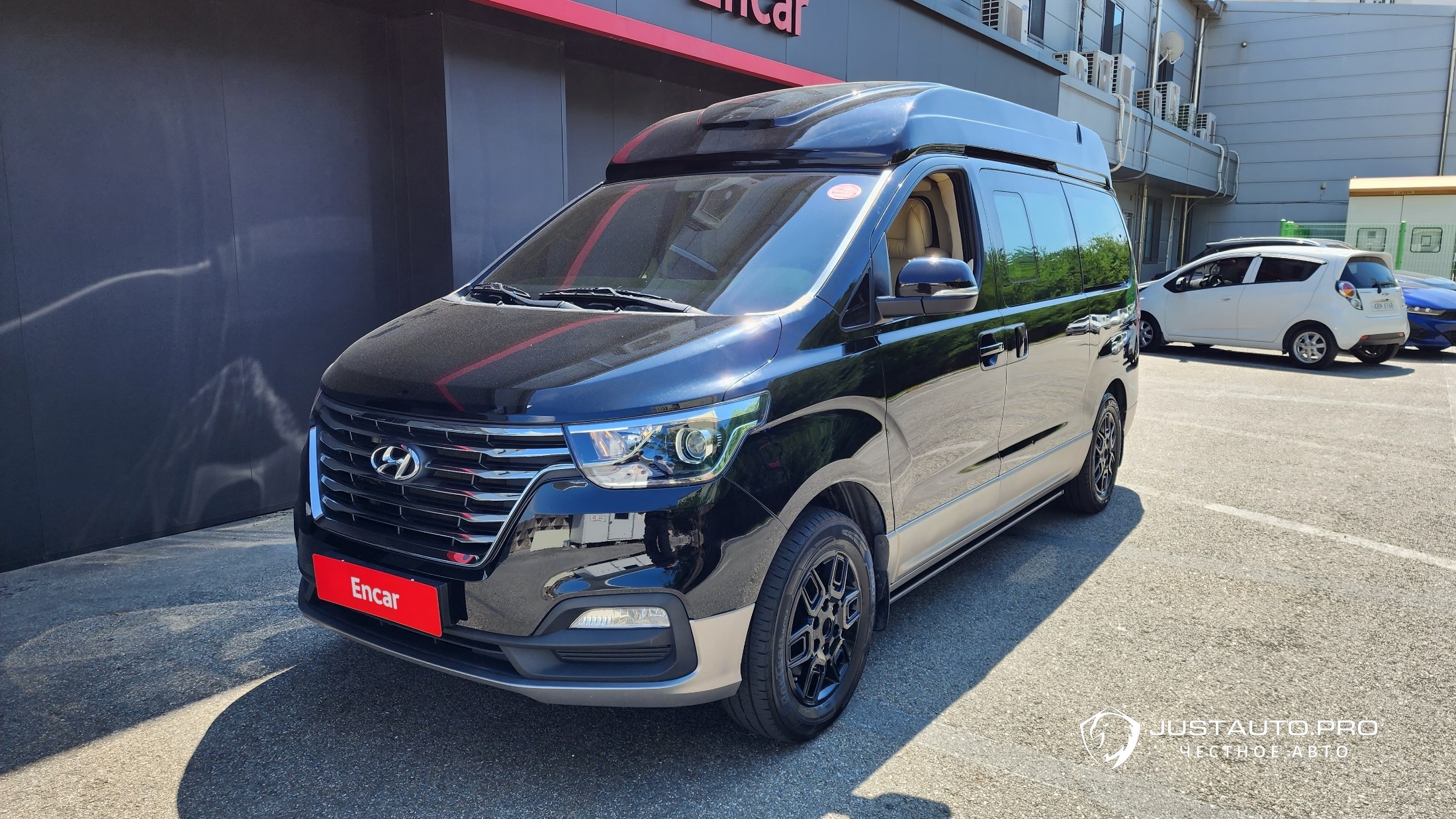 Автомобиль Hyundai Starex