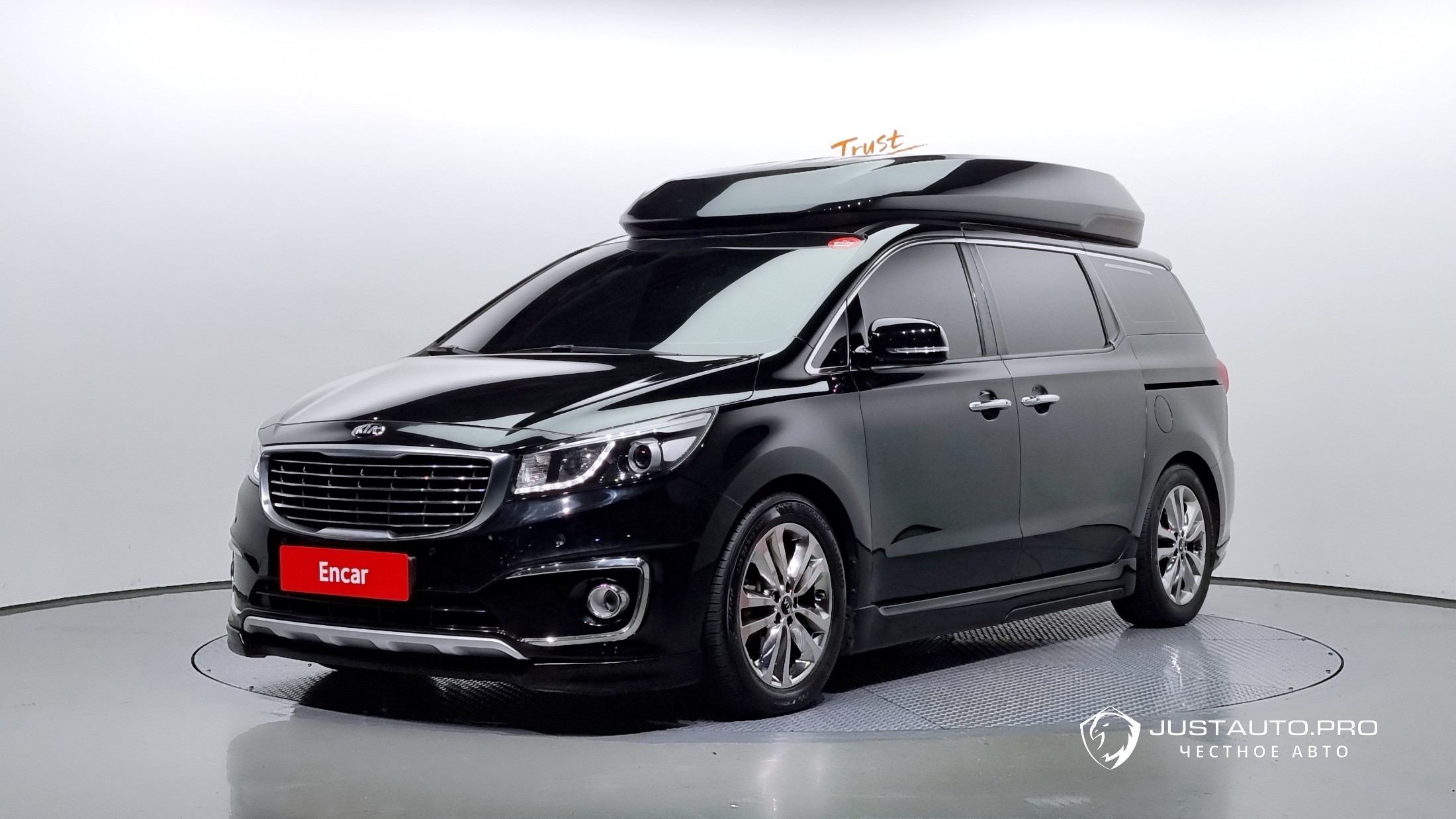Автомобиль Kia Canival