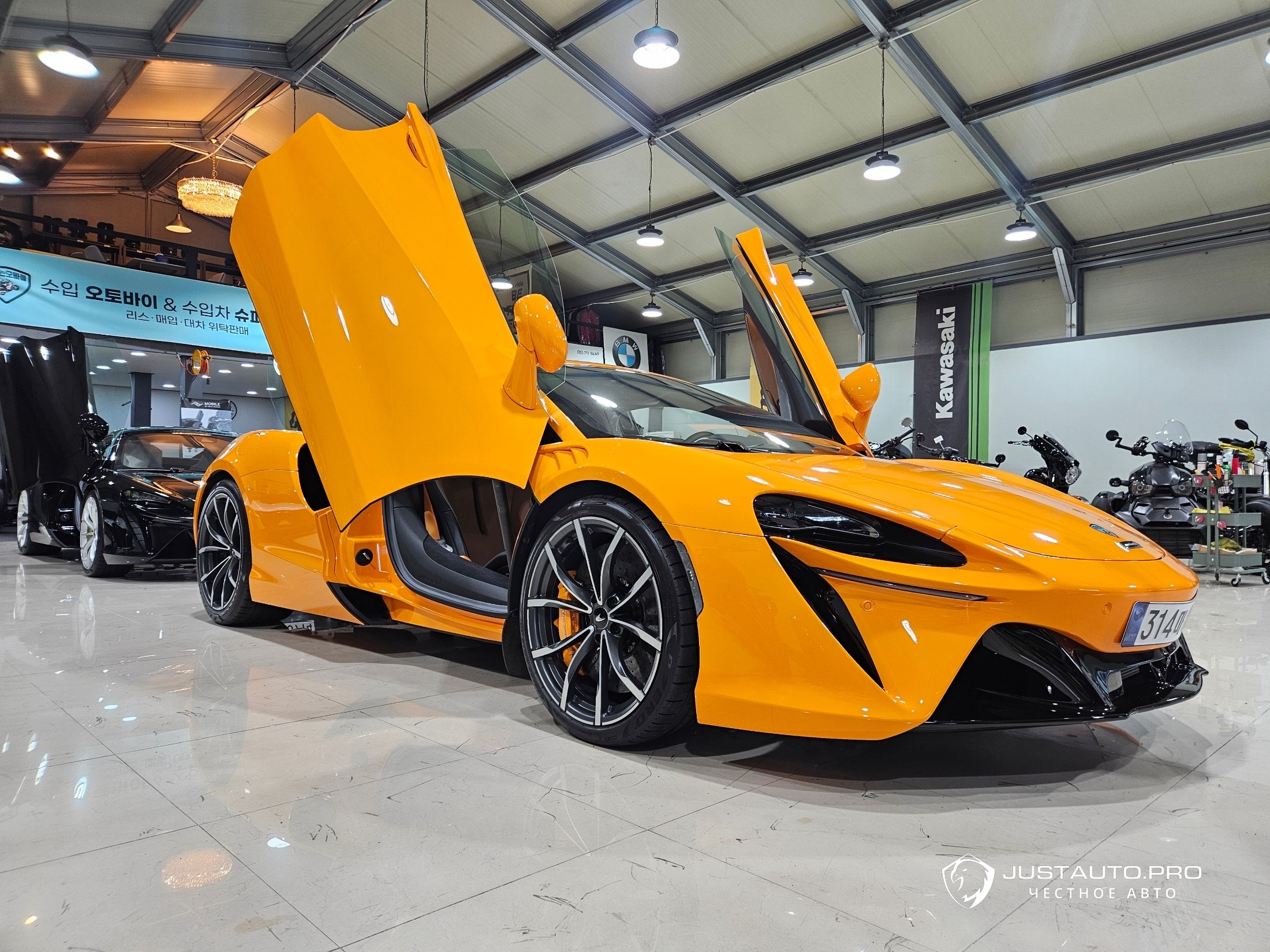 Автомобиль Mclaren Artura
