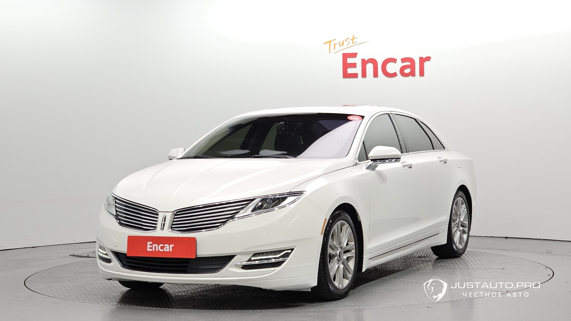 Автомобиль Lincoln MKZ