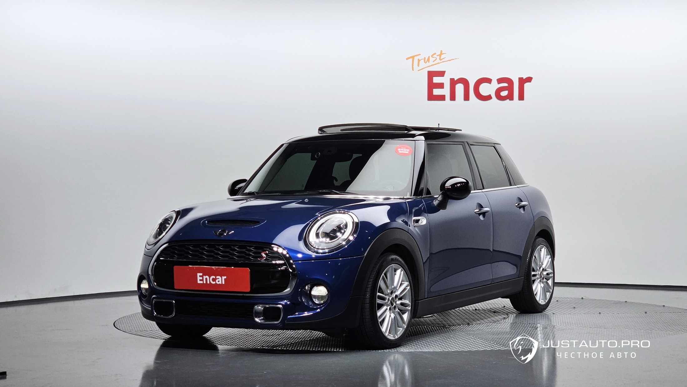 Автомобиль Mini Cooper