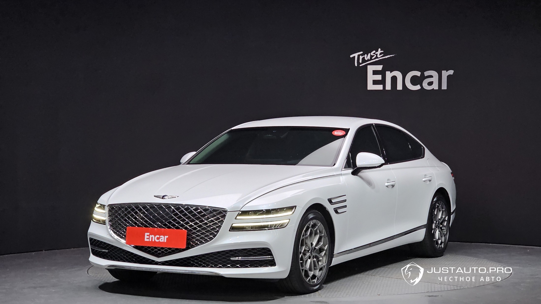 Автомобиль Genesis G80