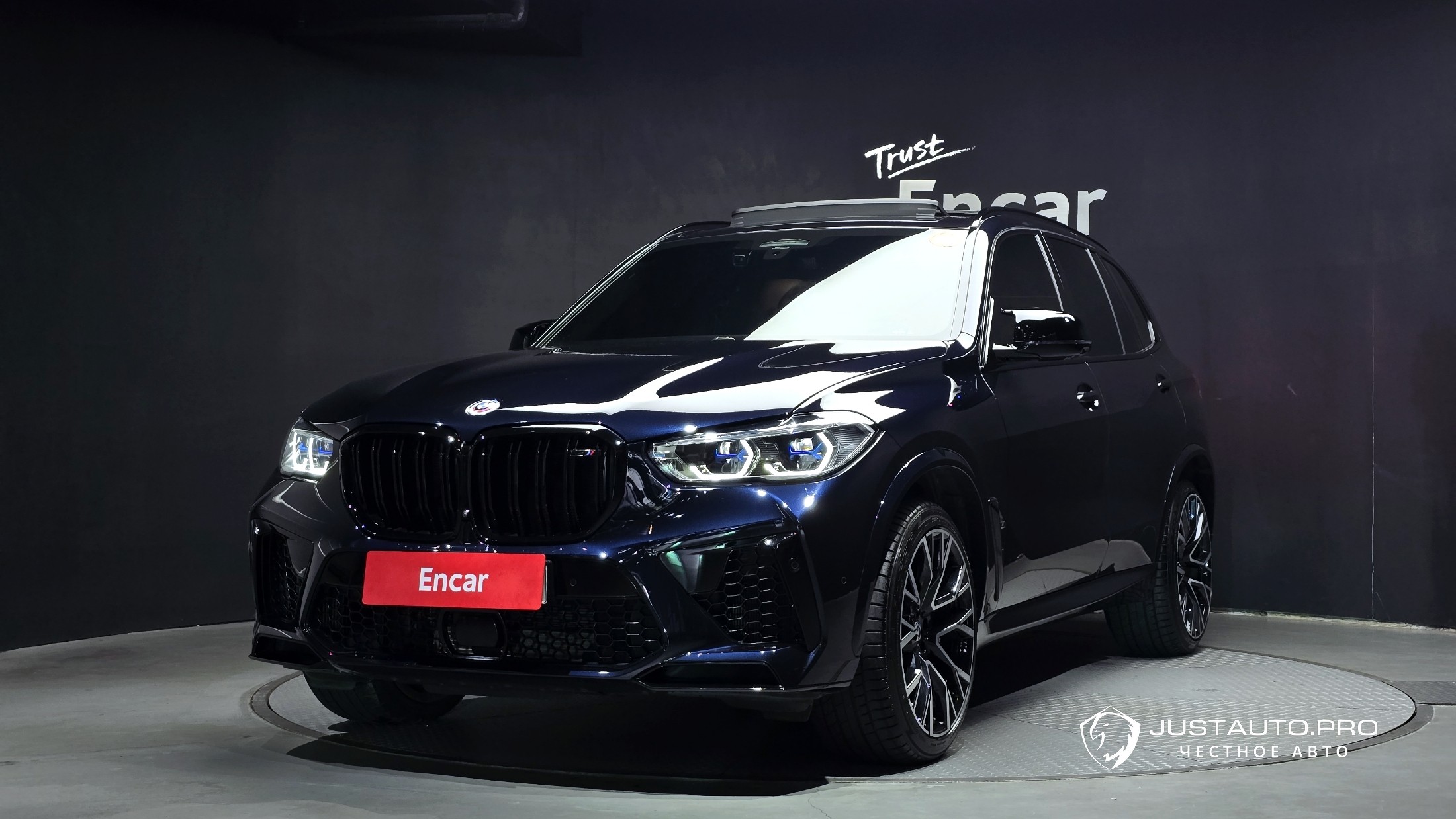 Автомобиль BMW X5M