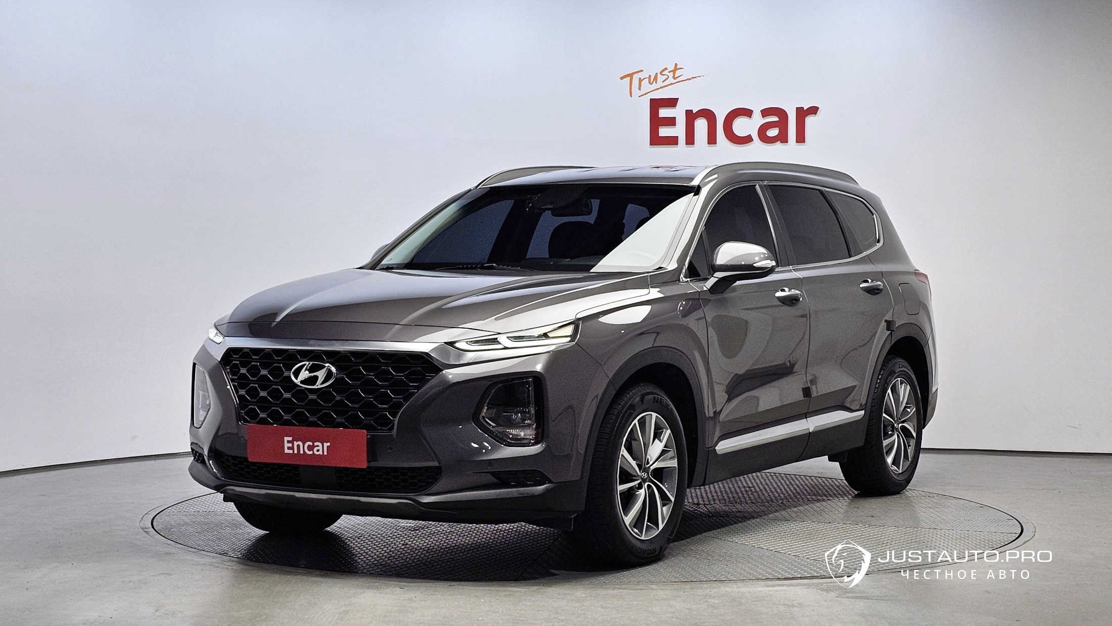 Автомобиль Hyundai Santafe