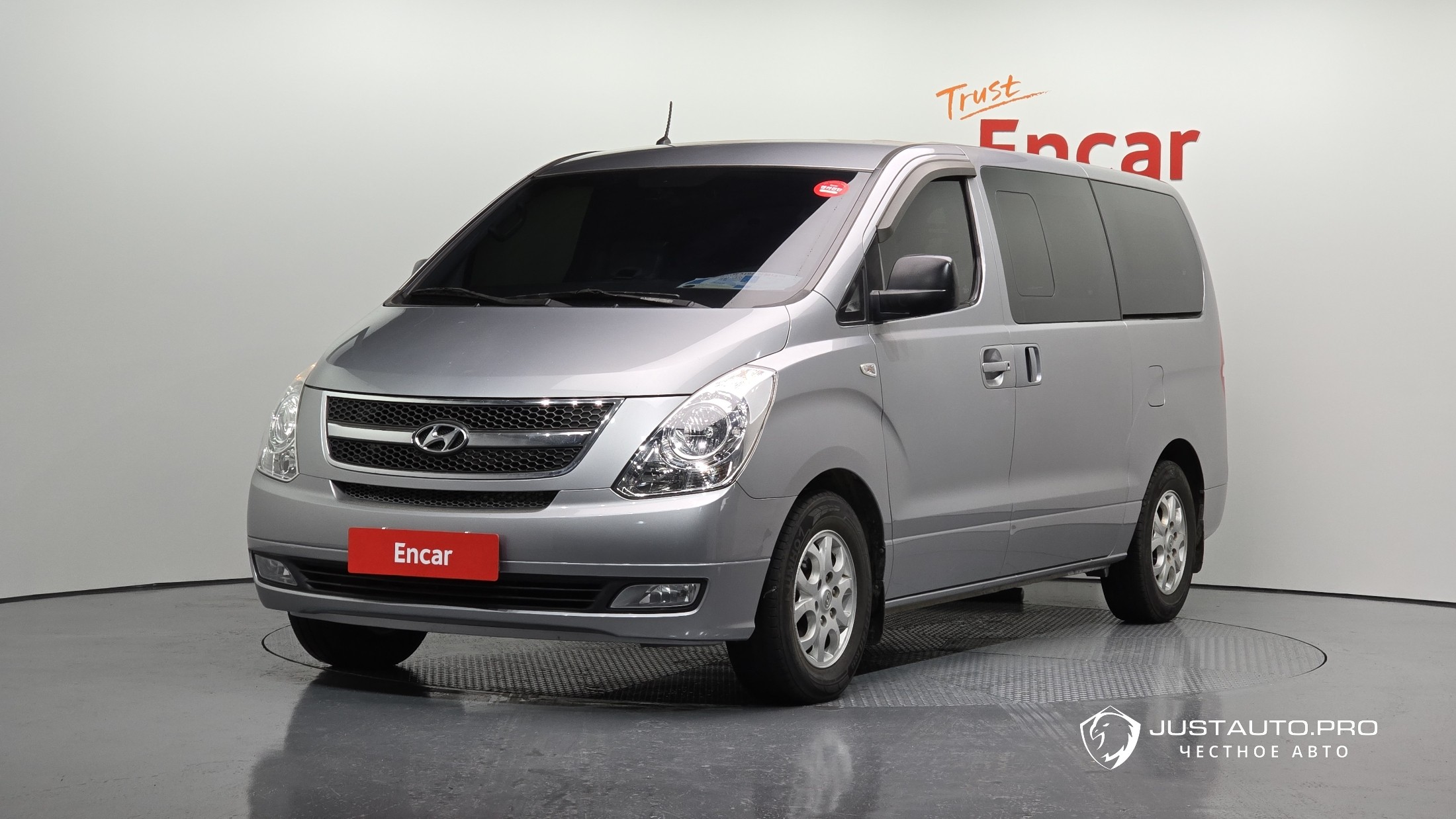 Автомобиль Hyundai Starex