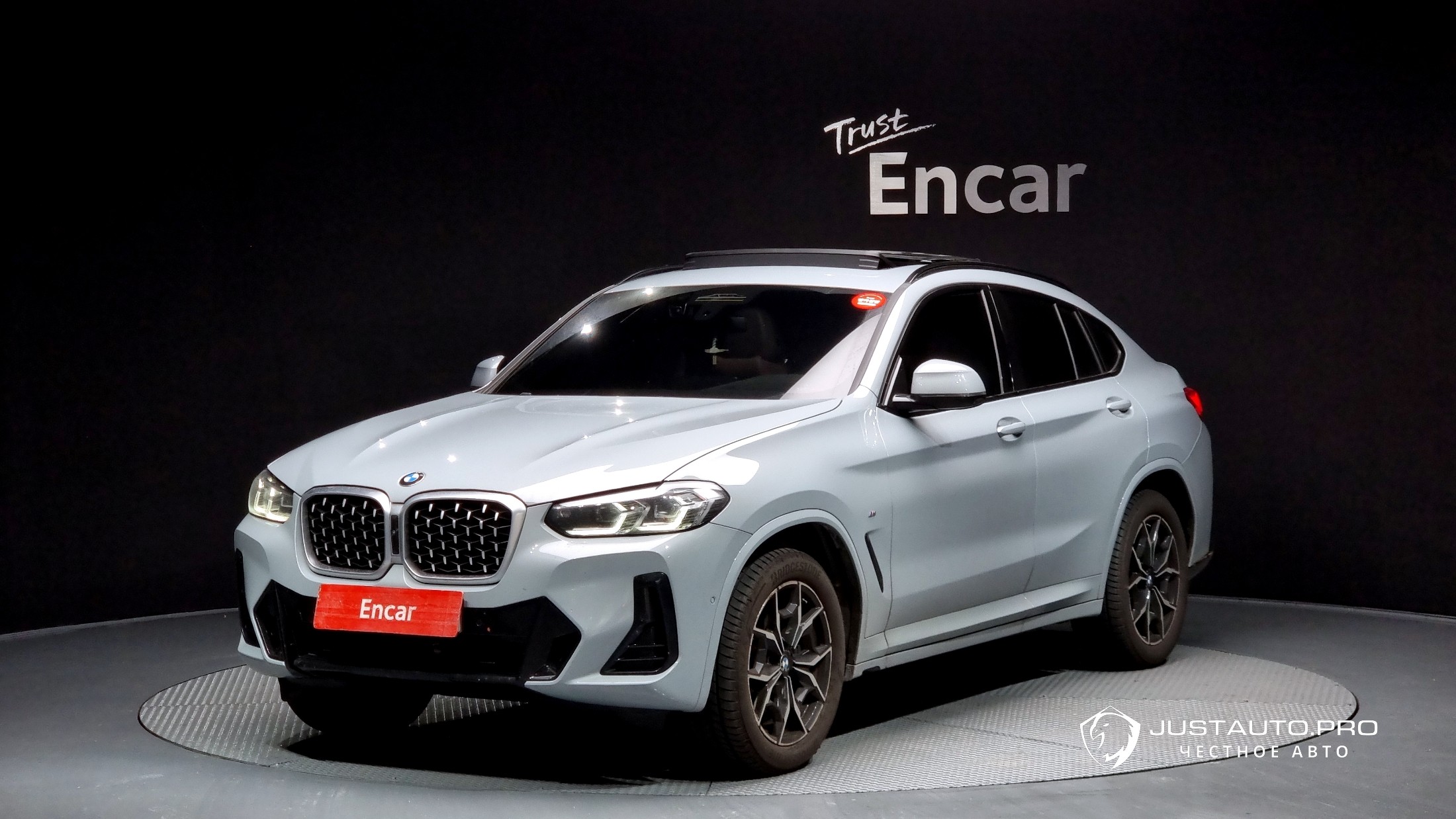 Автомобиль BMW X4