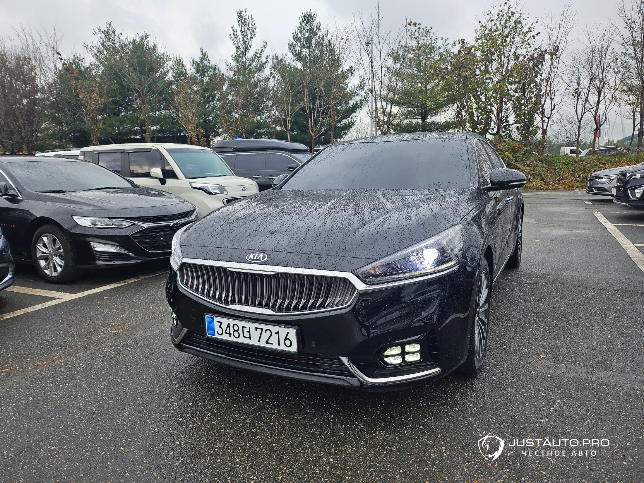 Автомобиль Kia K7