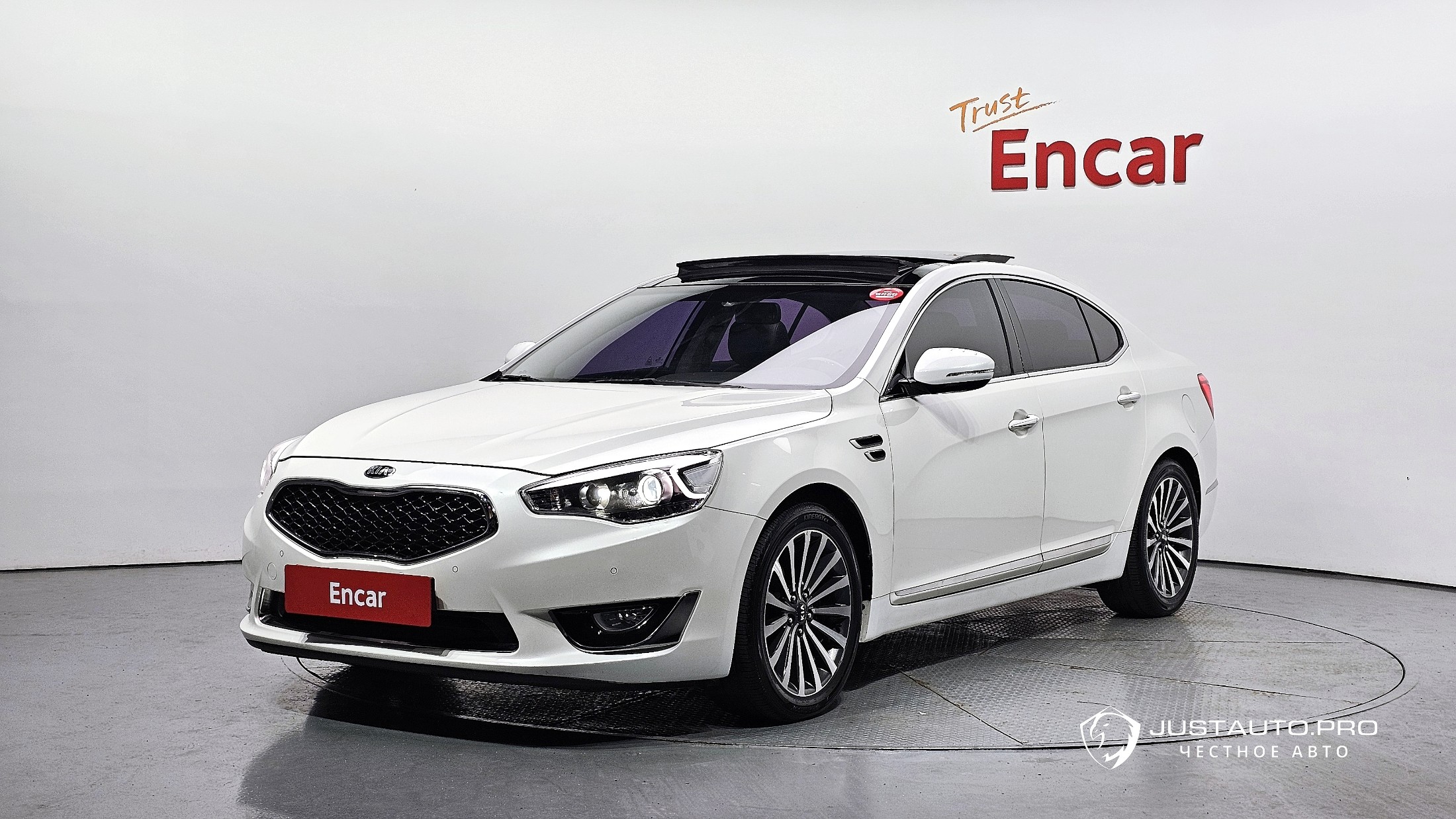 Автомобиль Kia K7
