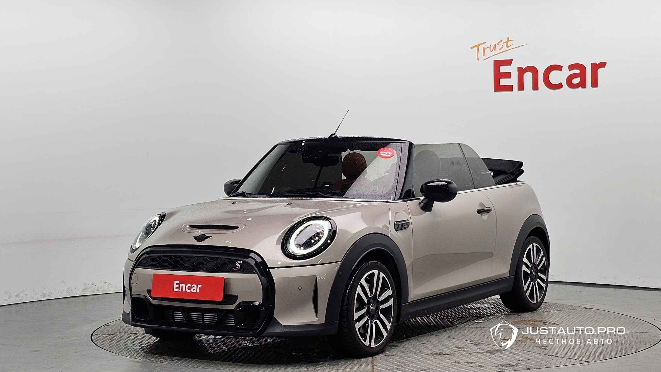 Автомобиль Mini Cooper Convertible
