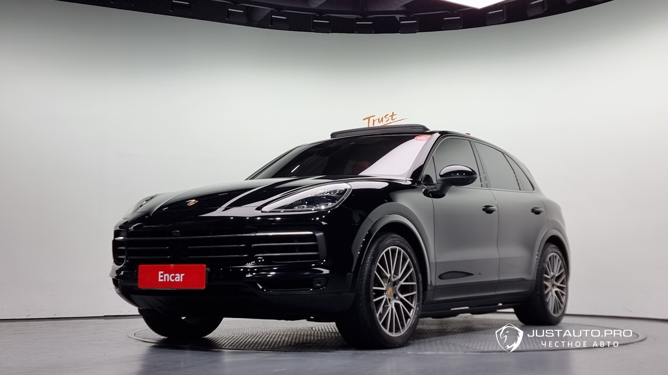 Автомобиль Porsche Cayenne