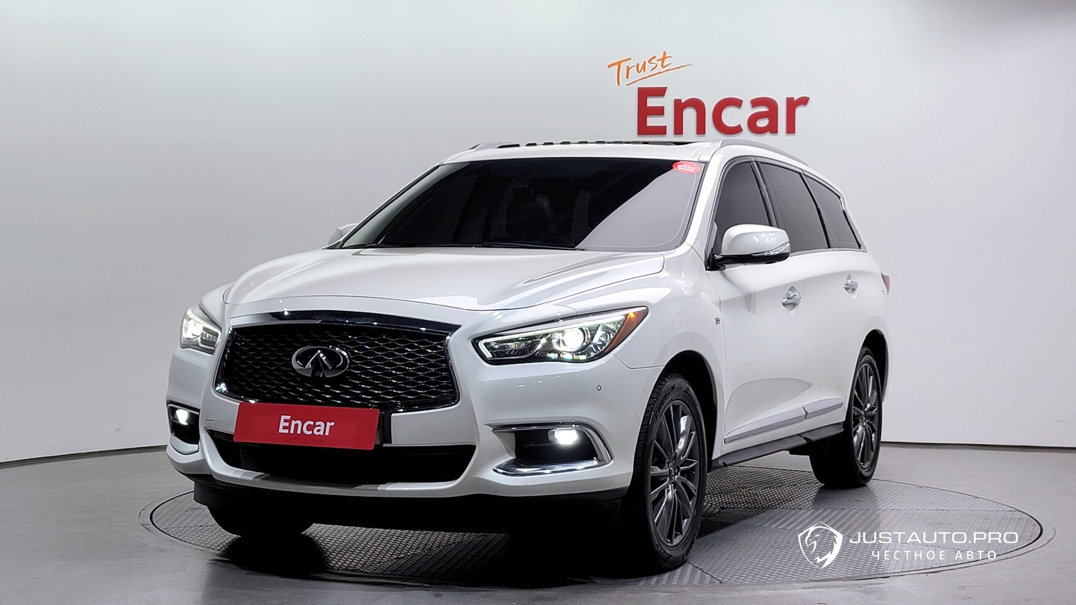 Автомобиль Infiniti QX60