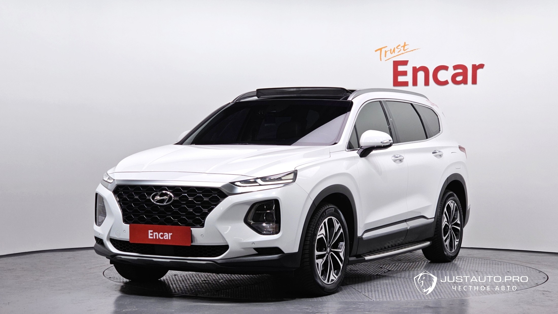 Автомобиль Hyundai Santafe