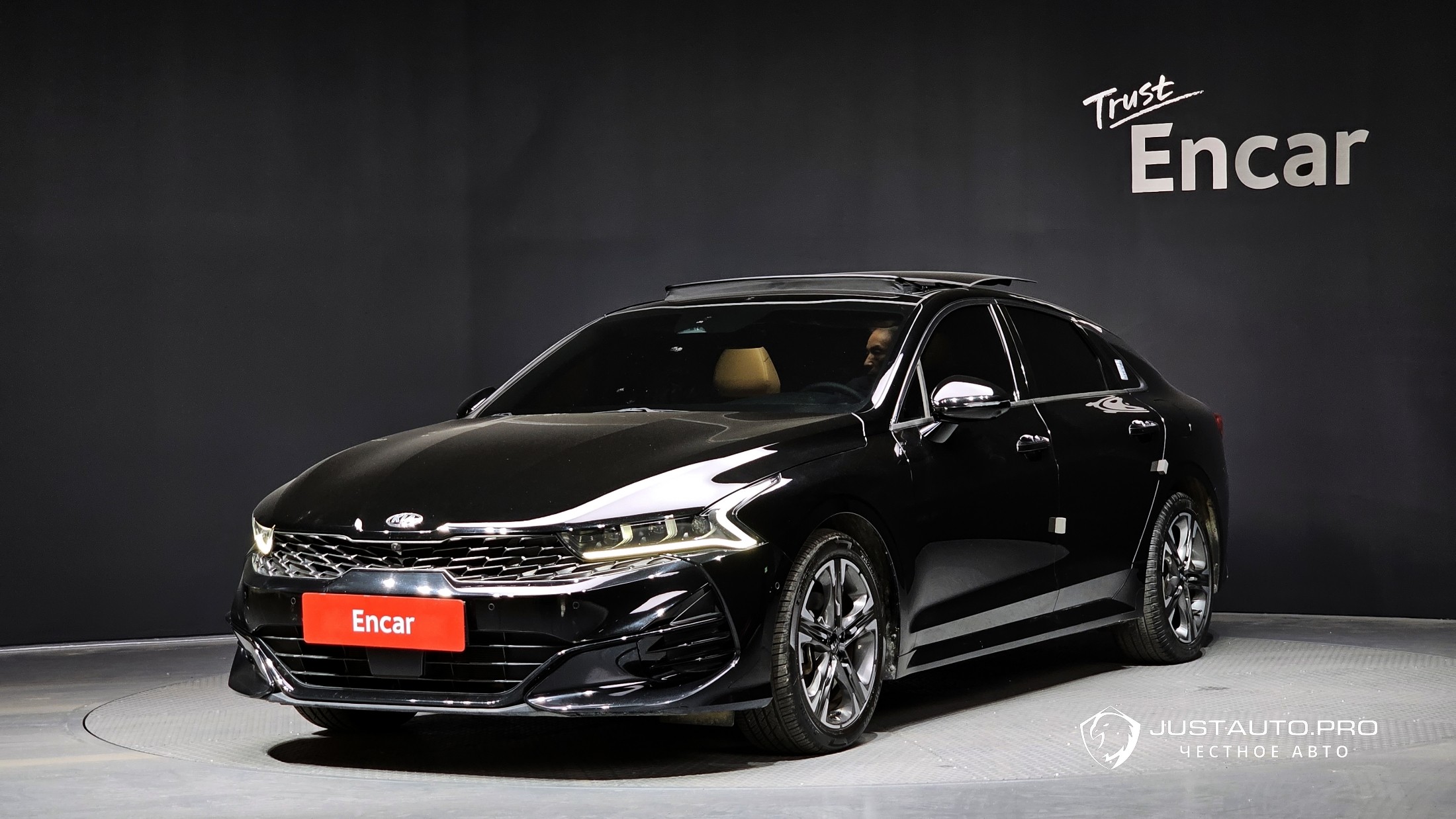 Автомобиль Kia K5