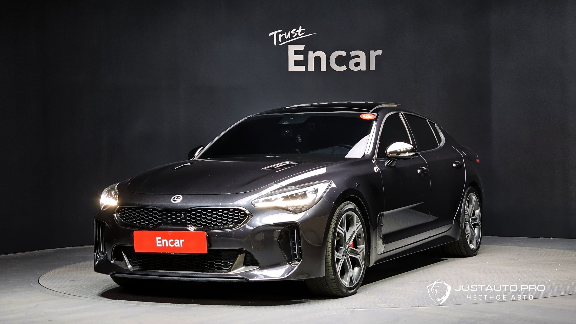 Автомобиль Kia Stinger