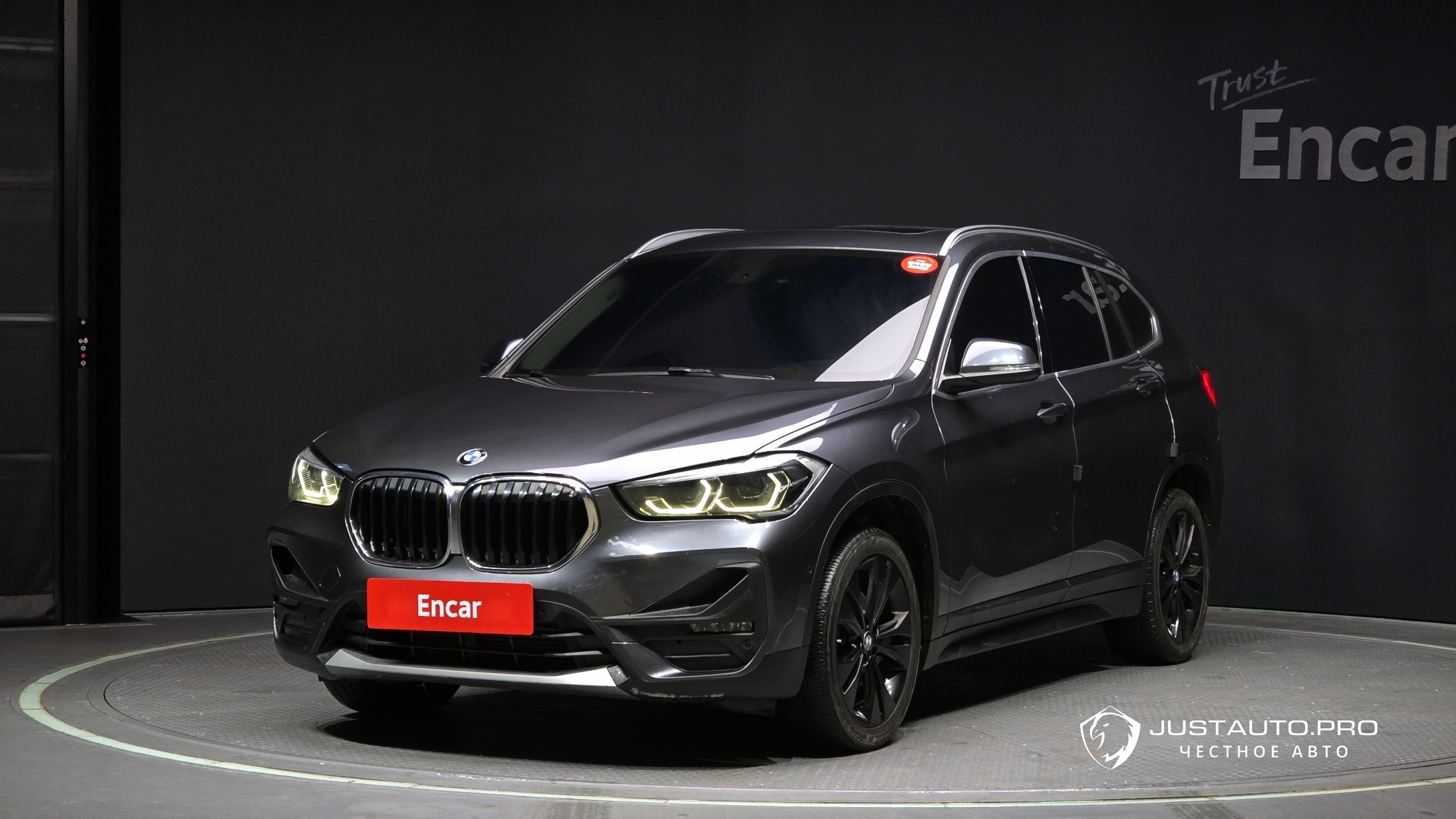 Автомобиль BMW X1