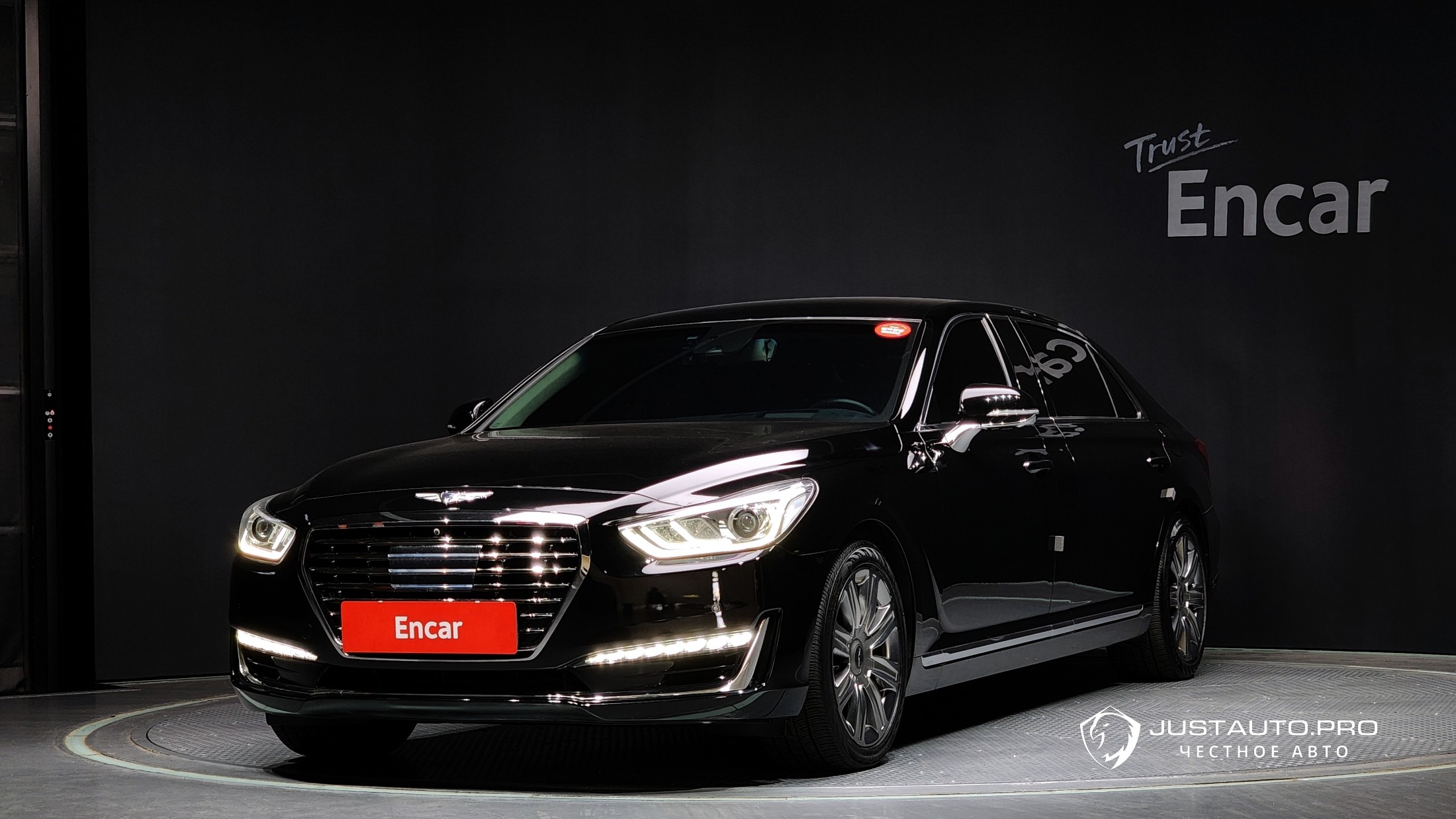 Автомобиль Genesis EQ900