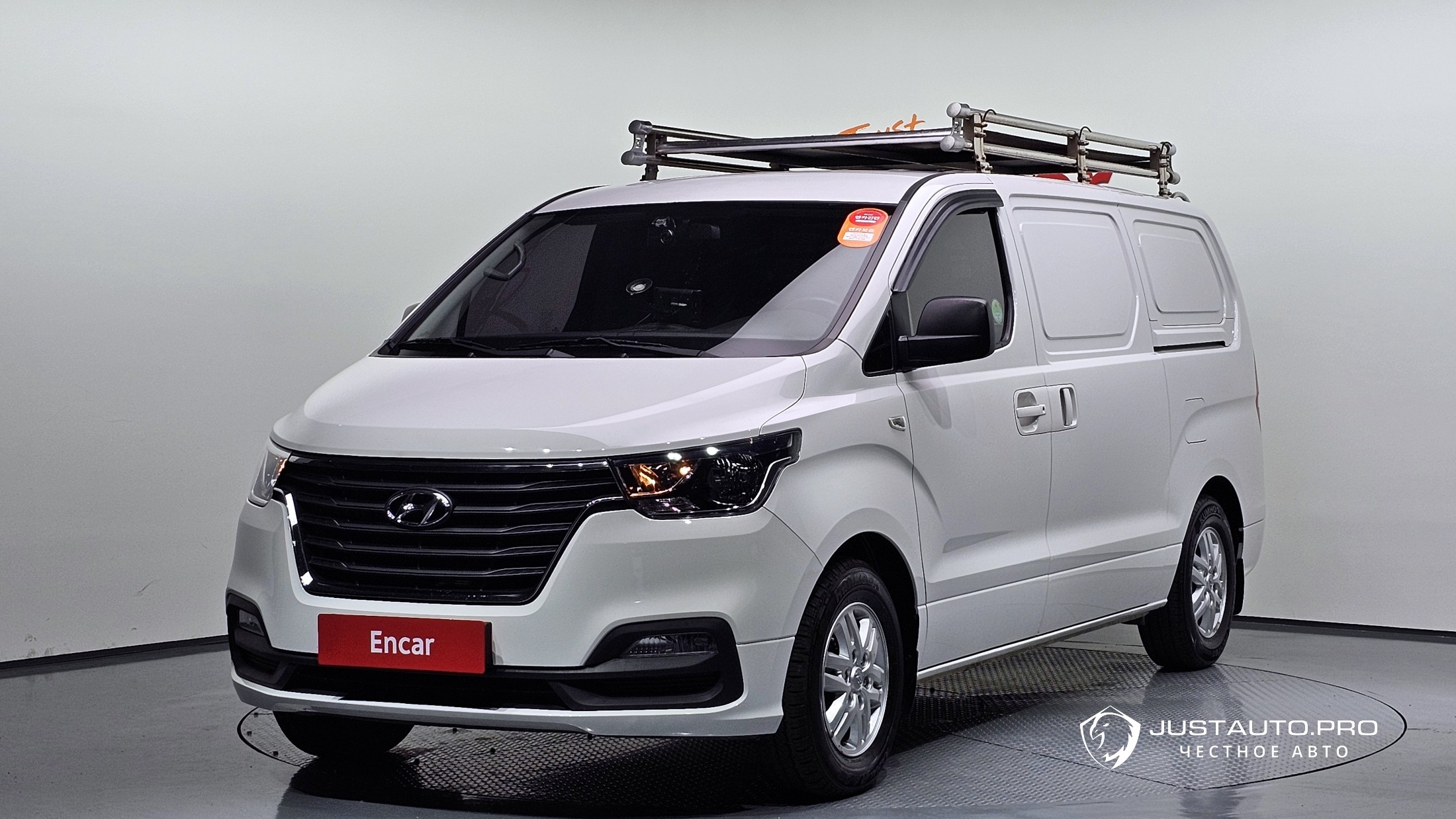 Автомобиль Hyundai Starex