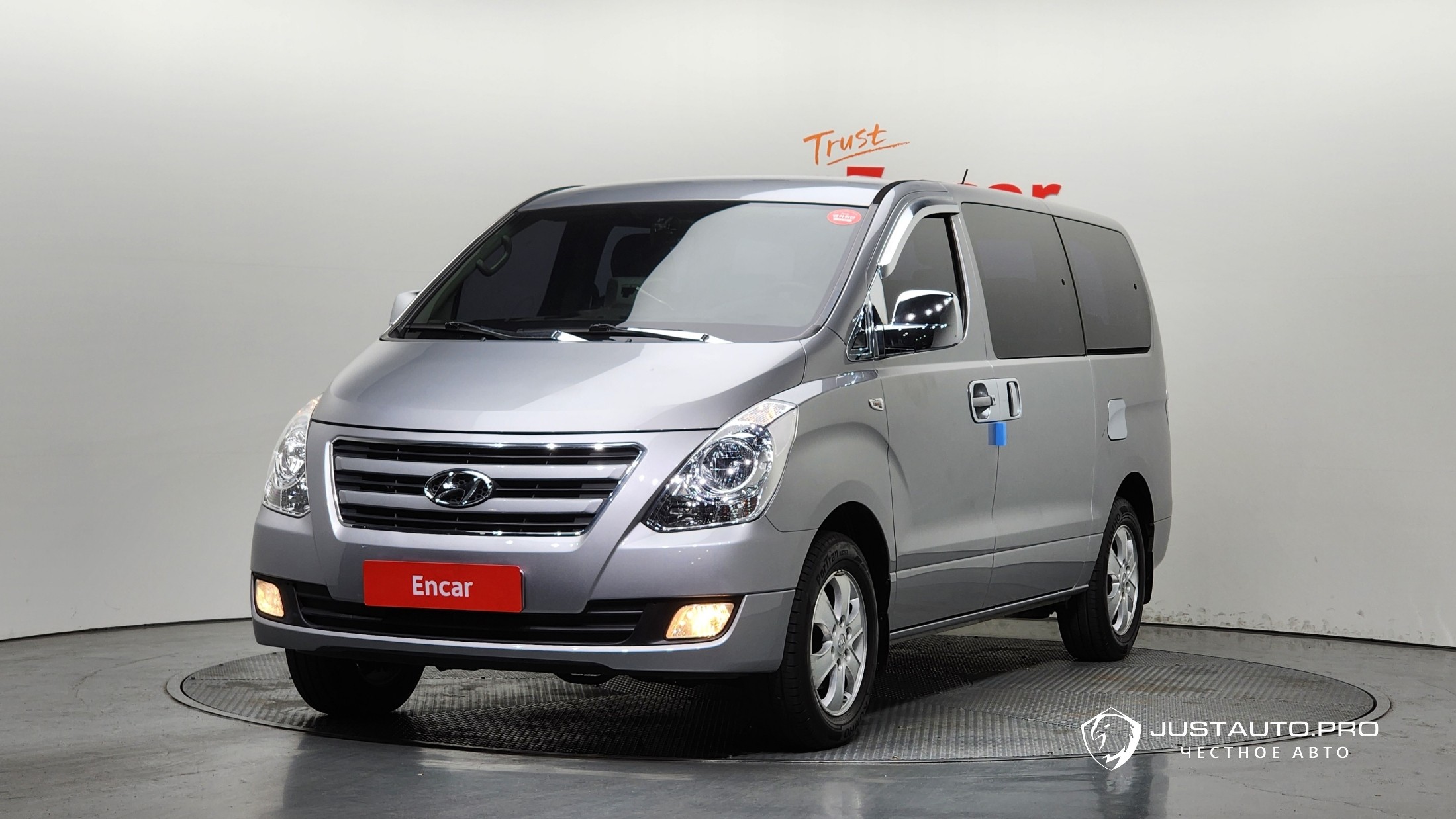 Автомобиль Hyundai Starex