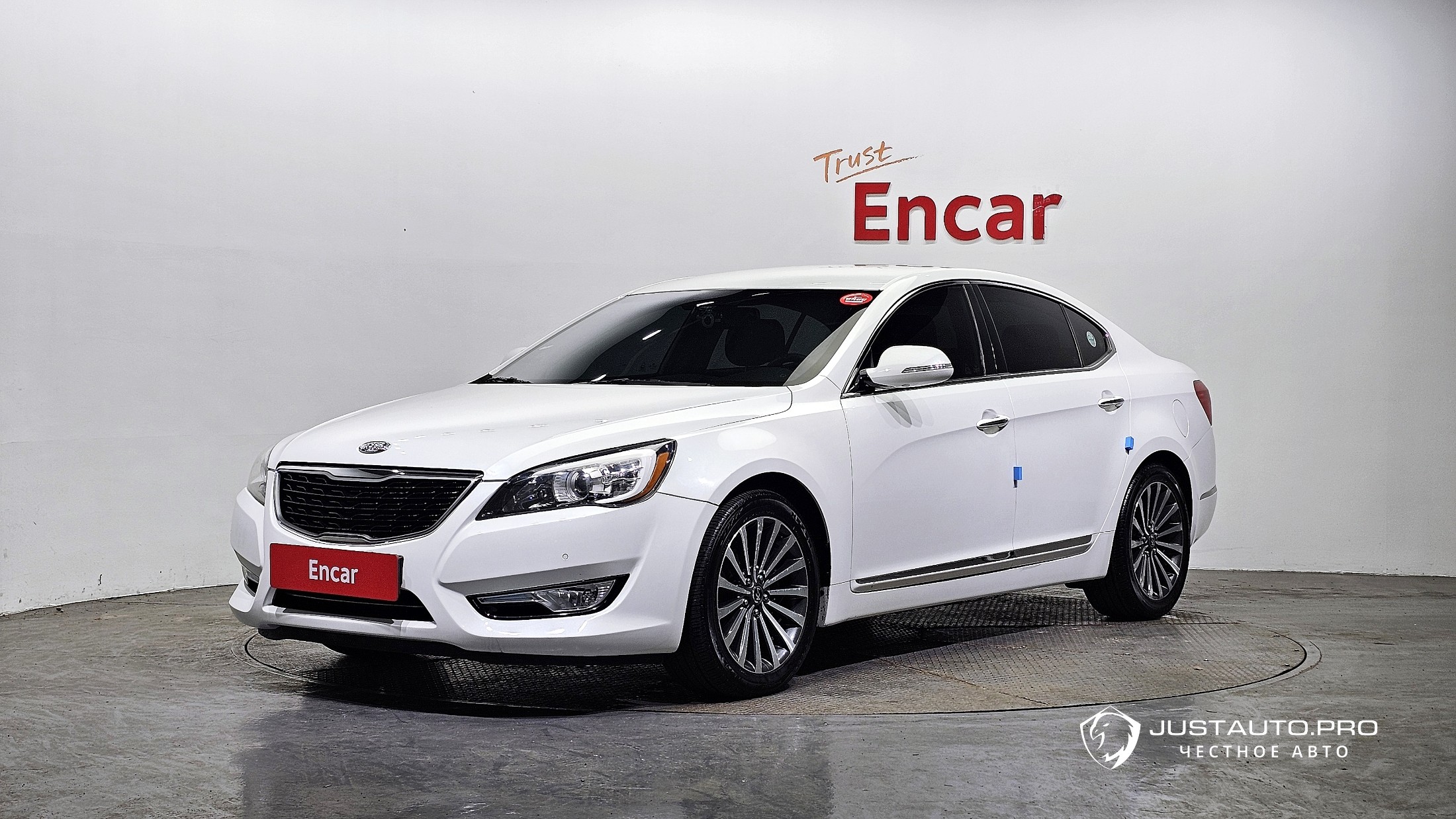 Автомобиль Kia K7