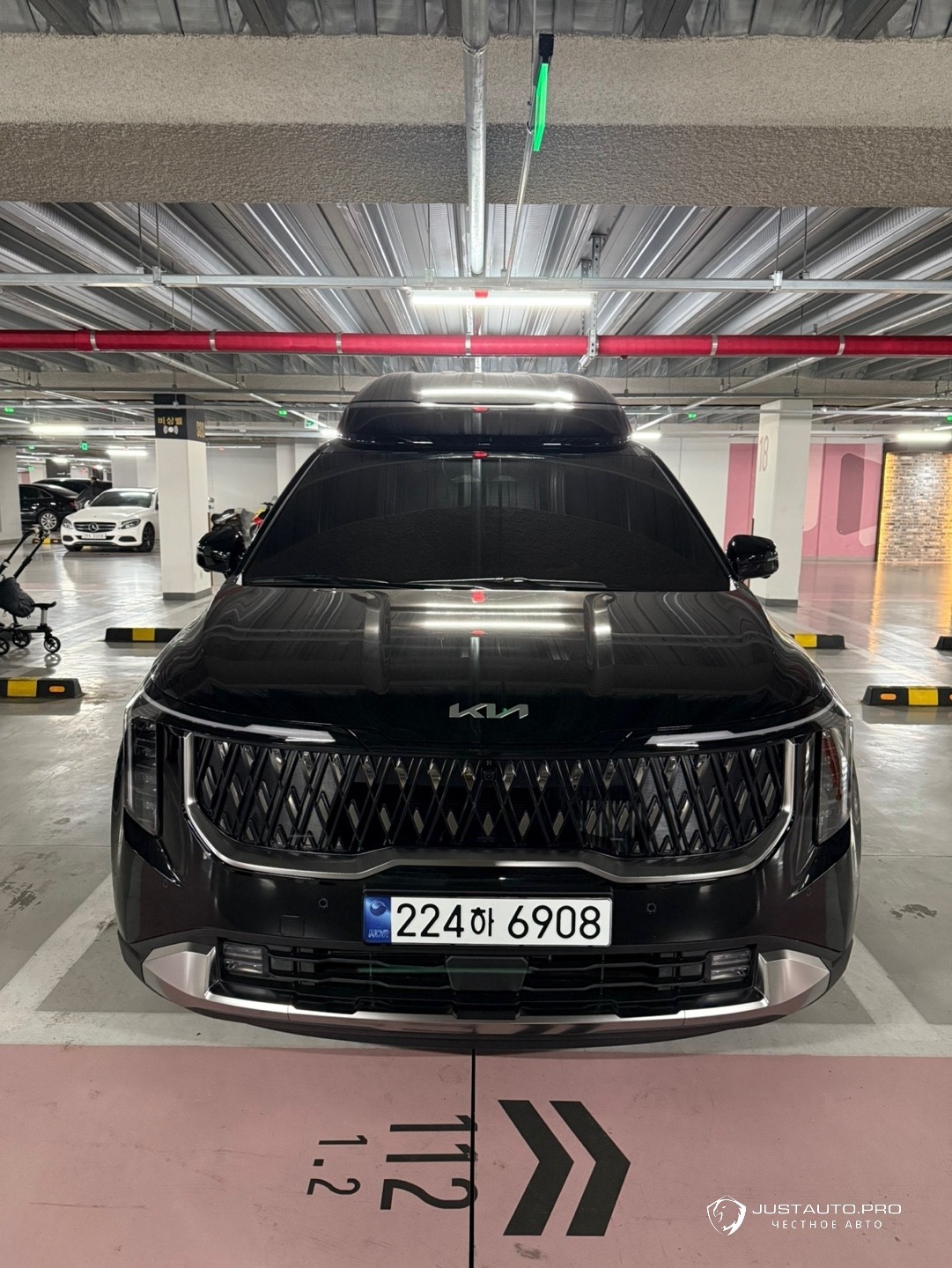 Автомобиль Kia Canival