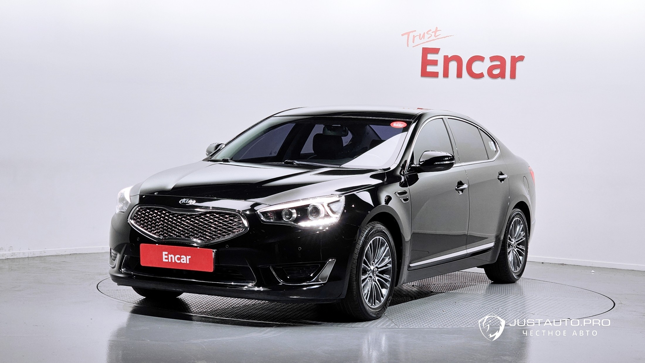 Автомобиль Kia K7