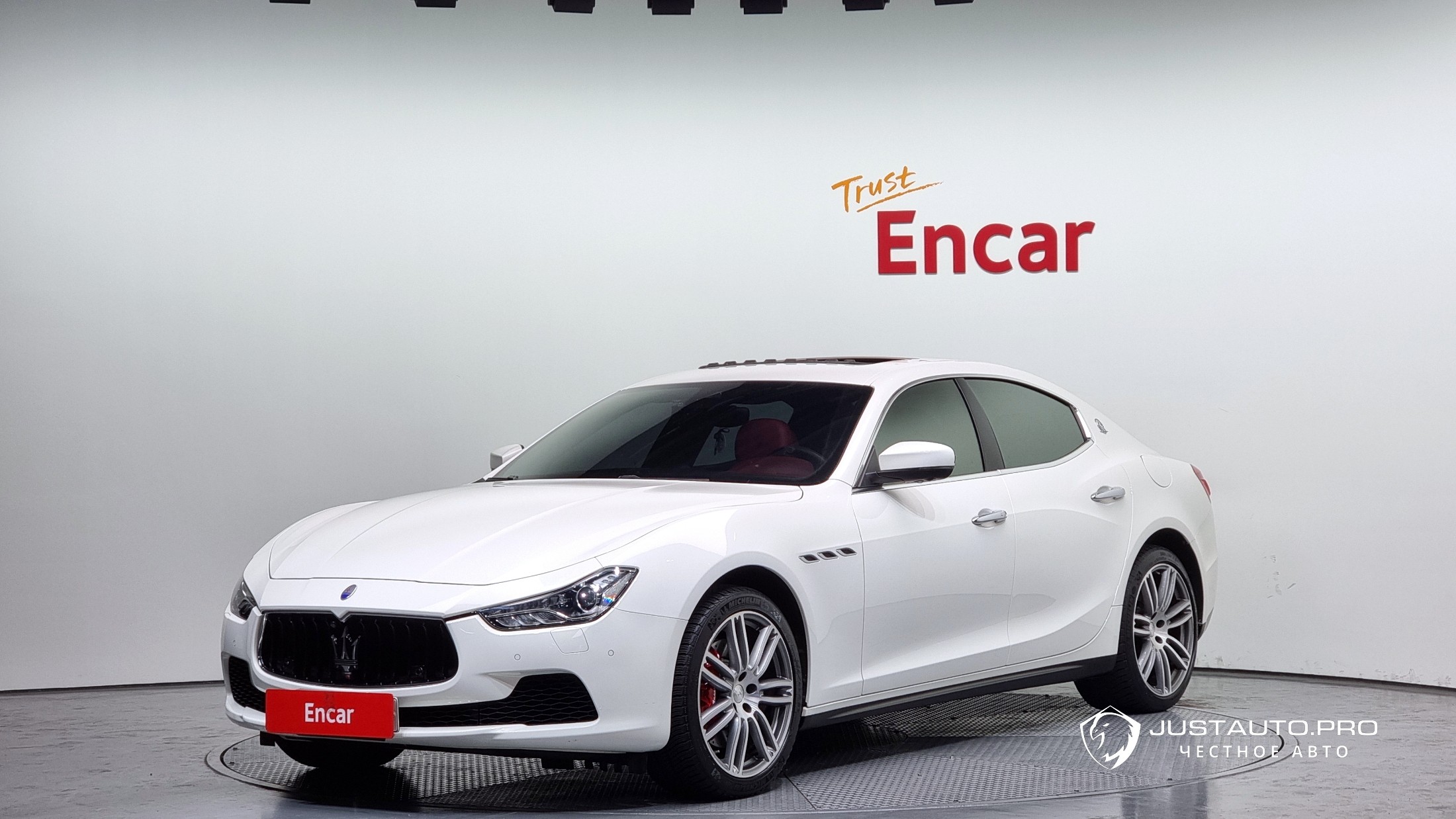 Автомобиль Maserati Ghibli