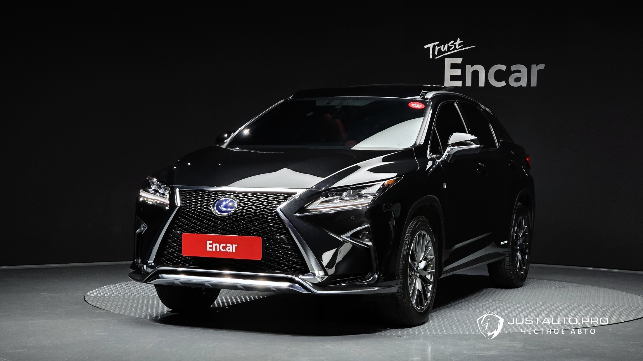 Автомобиль Lexus RX