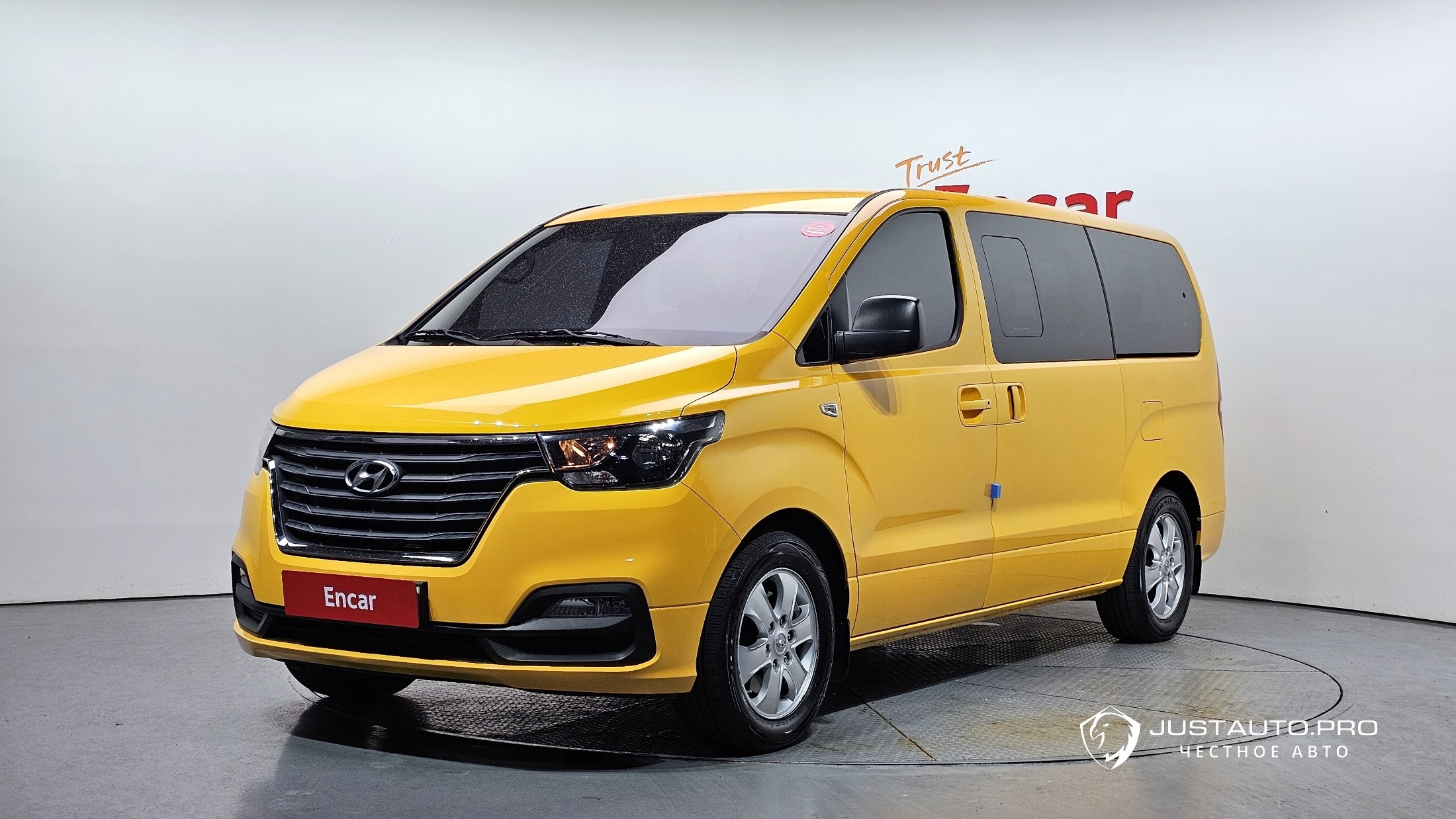 Автомобиль Hyundai Starex