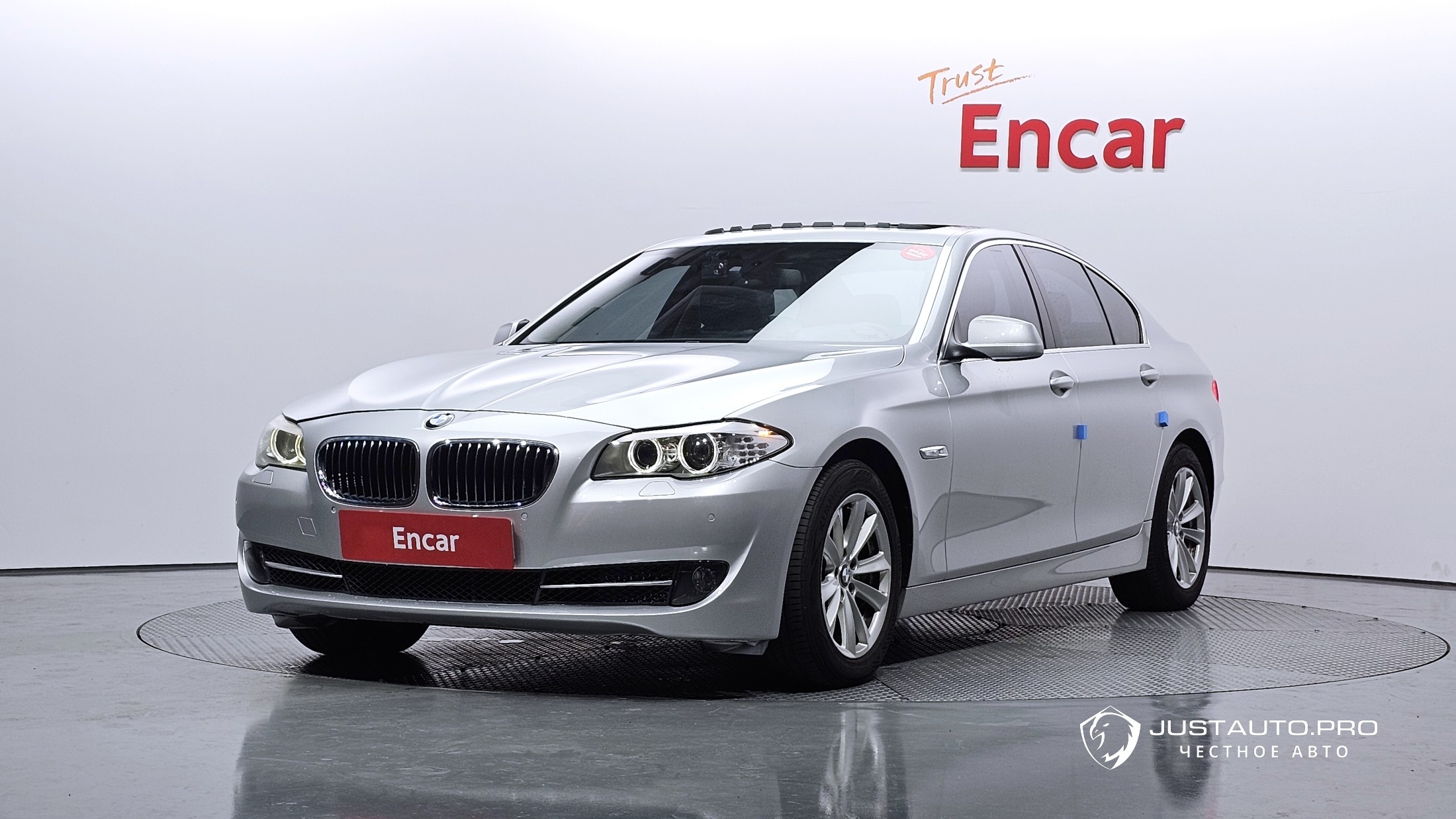 Автомобиль BMW 5-Series