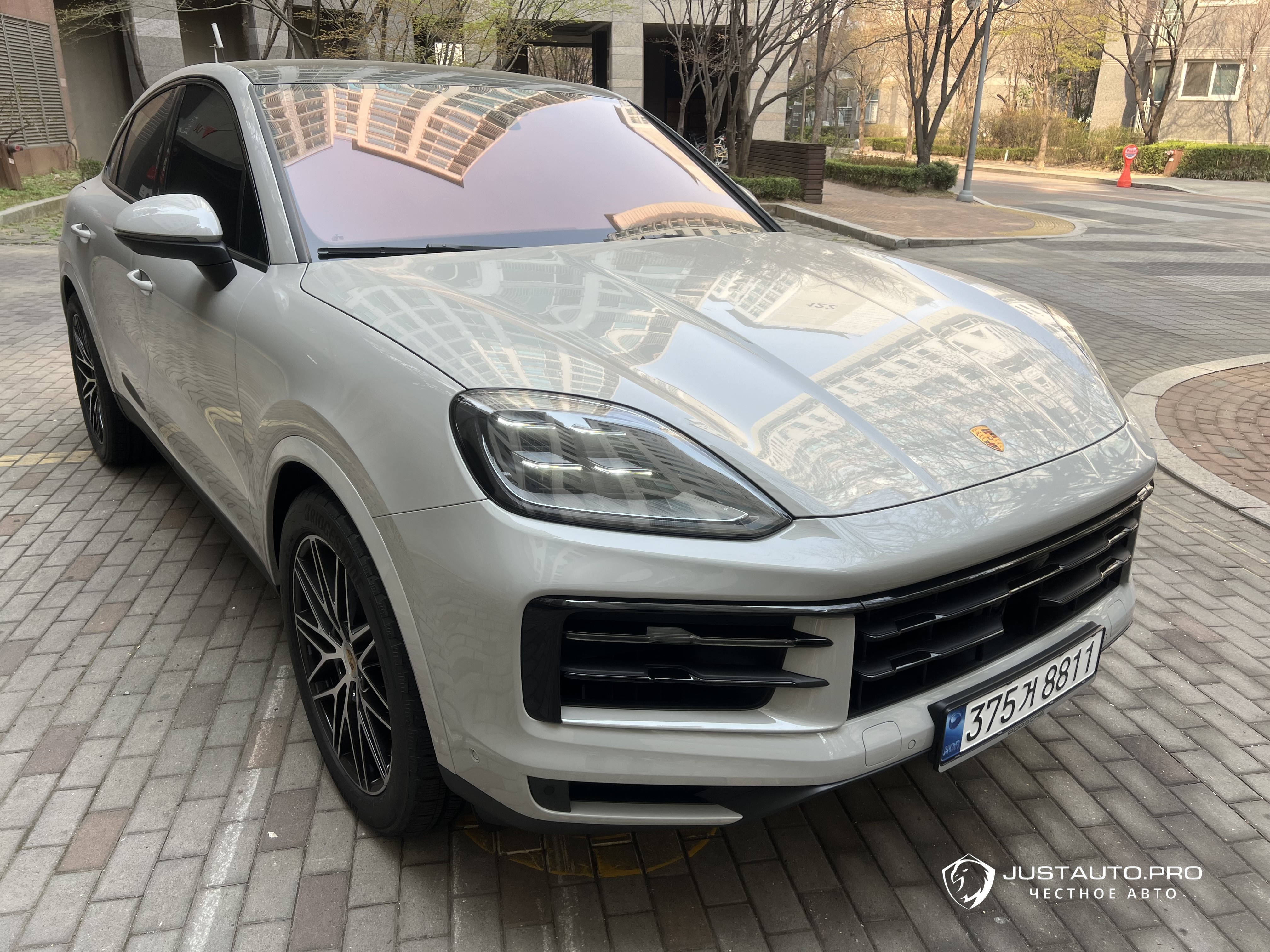 Автомобиль Porsche Cayenne