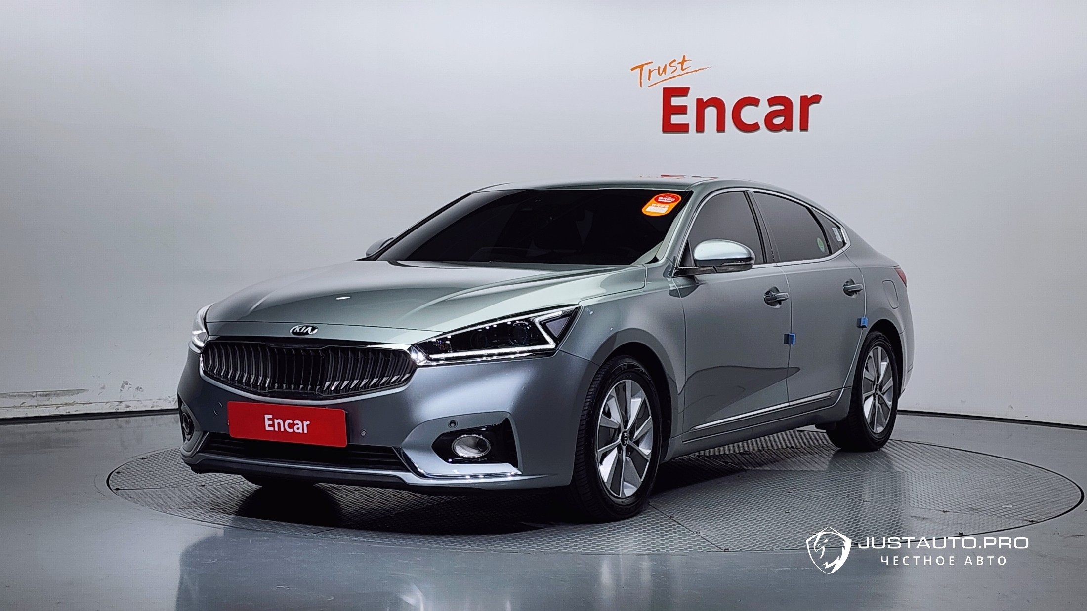 Автомобиль Kia K7