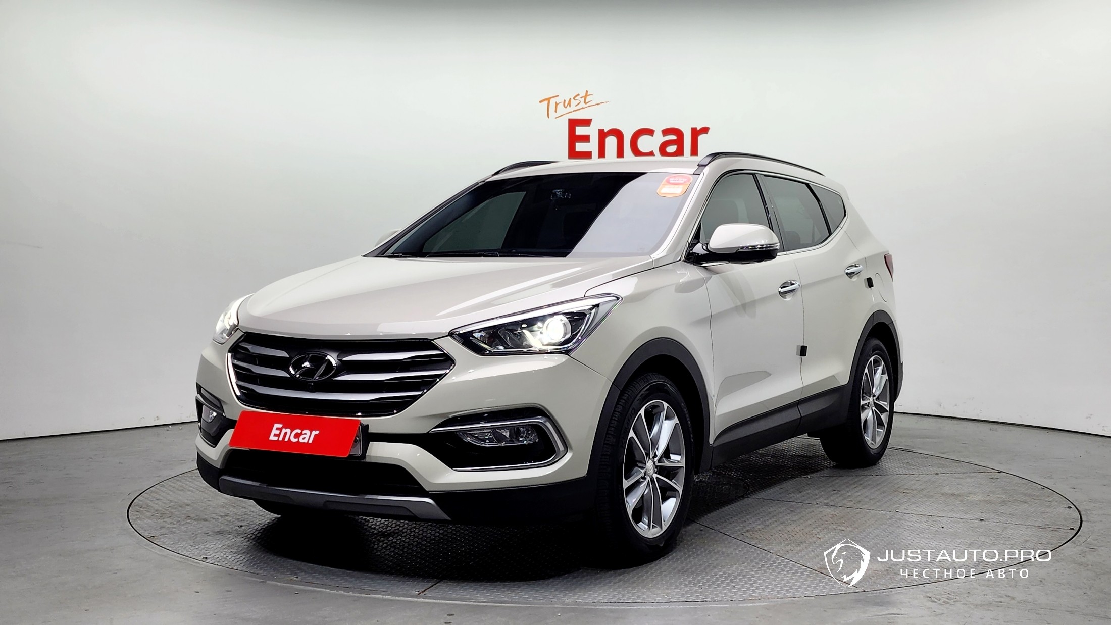 Автомобиль Hyundai Santafe