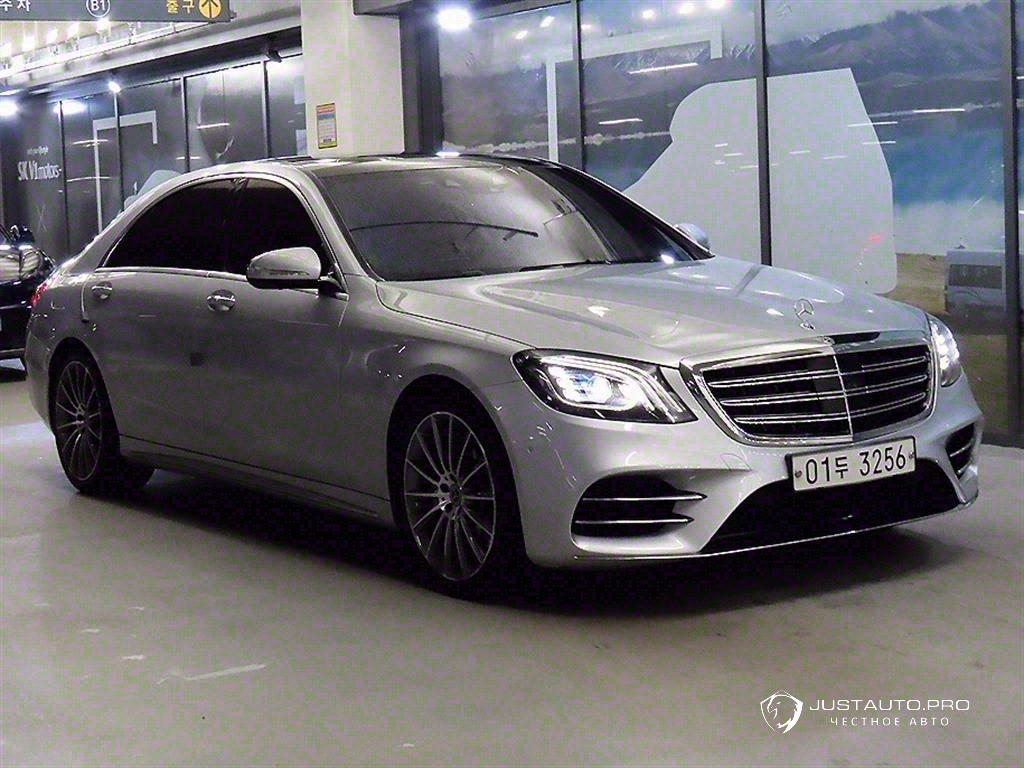 Автомобиль Mercedes-Benz S-Class