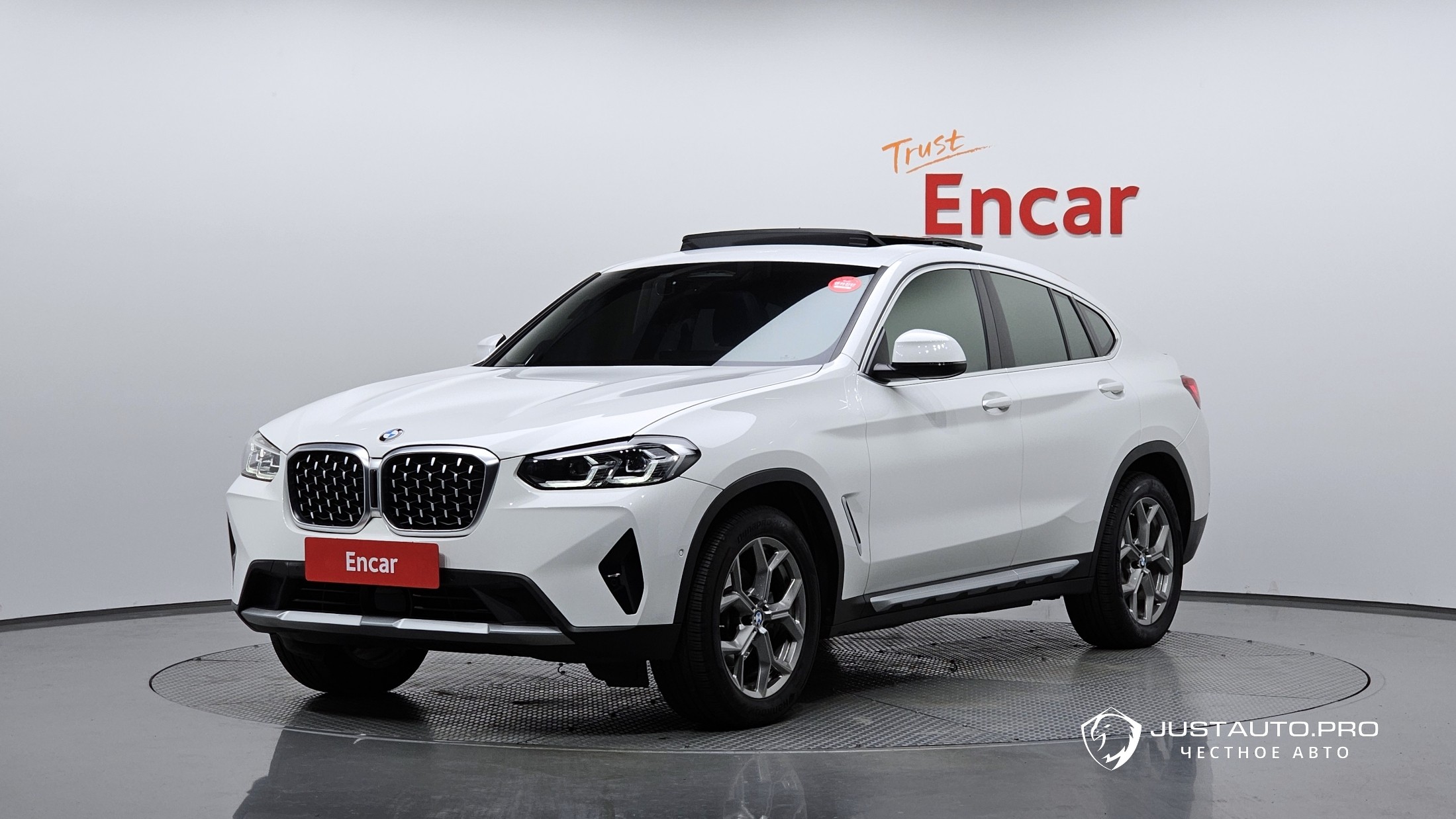 Автомобиль BMW X4