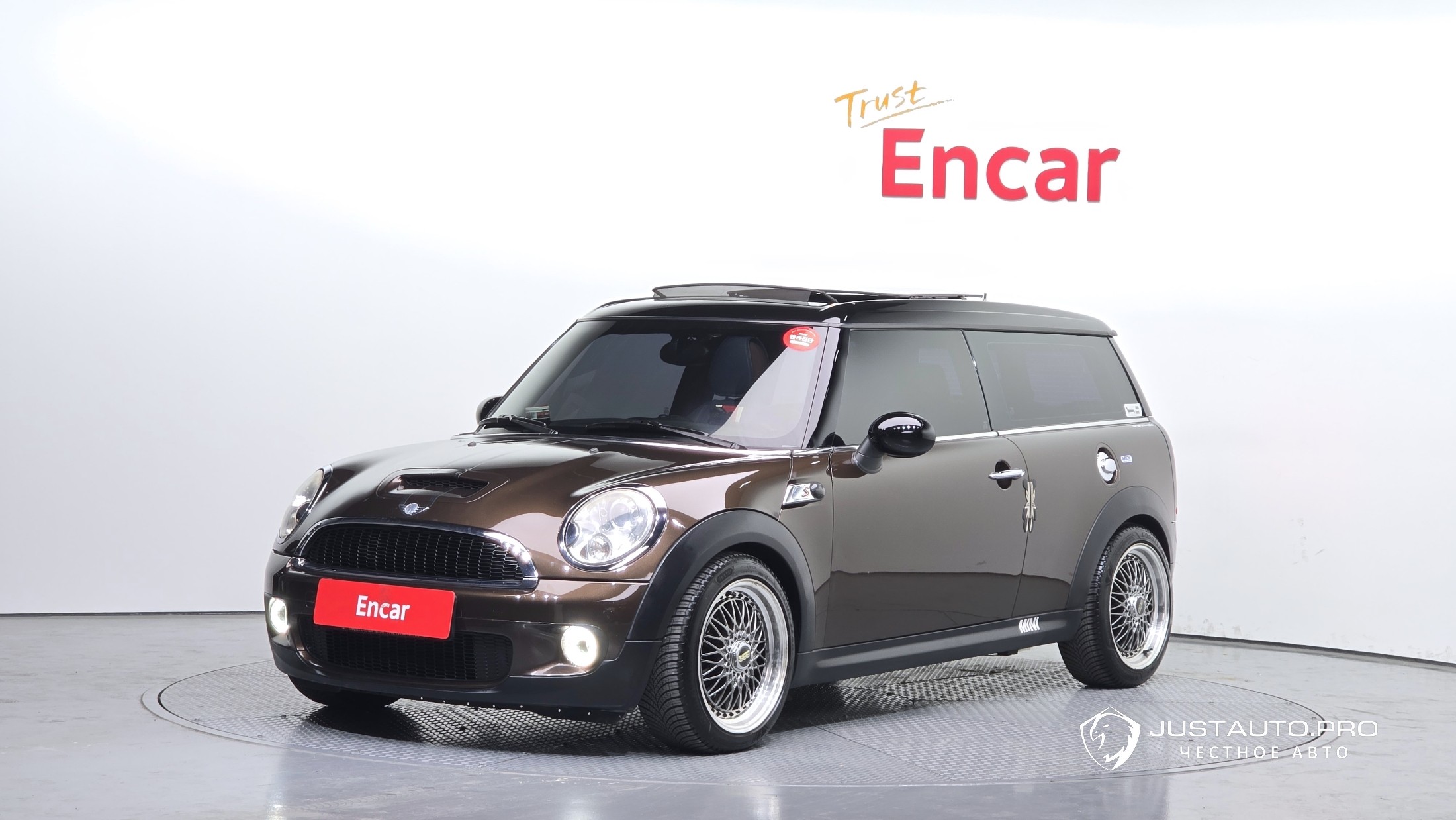 Автомобиль Mini Clubman