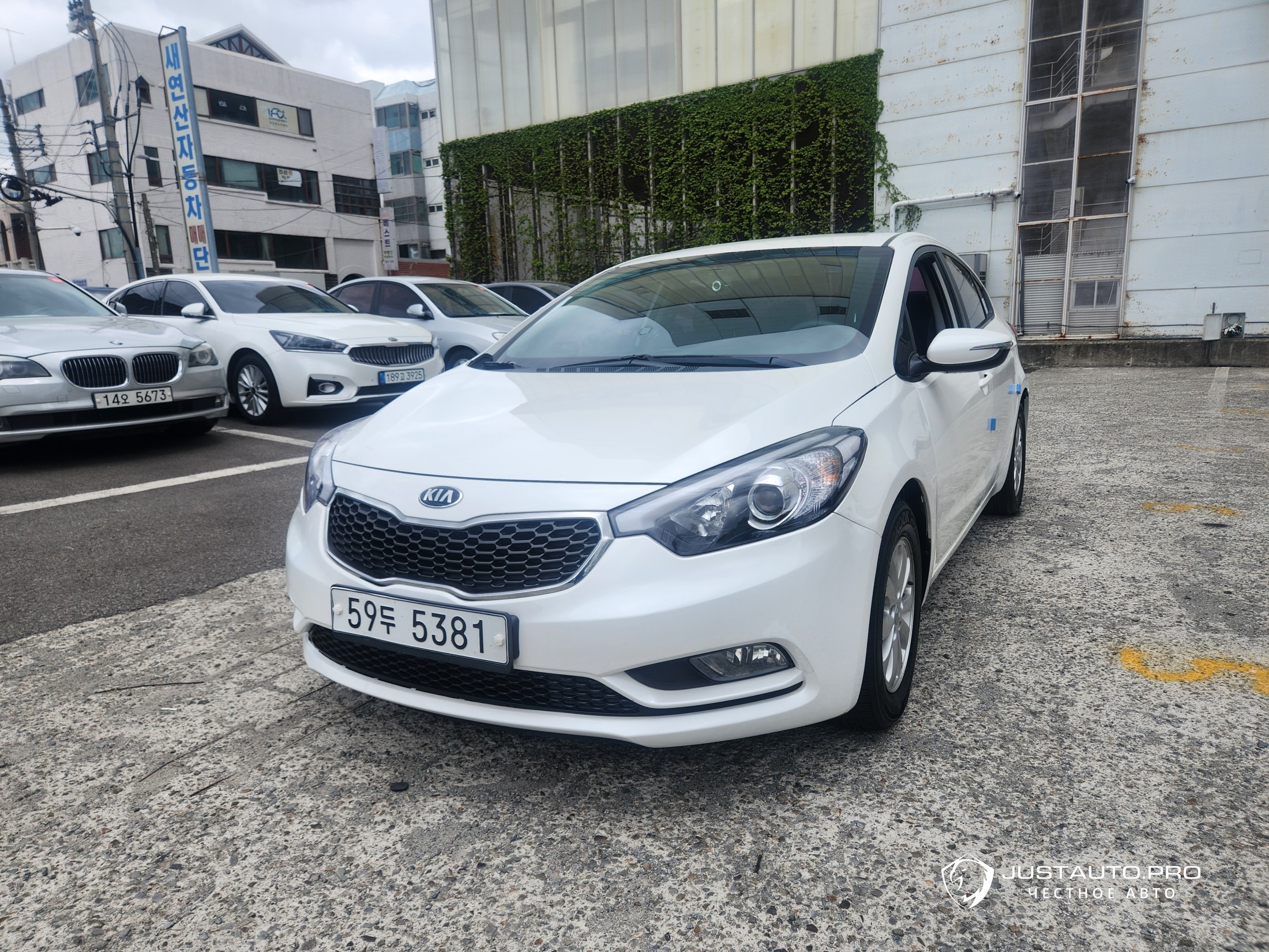 Автомобиль Kia K3