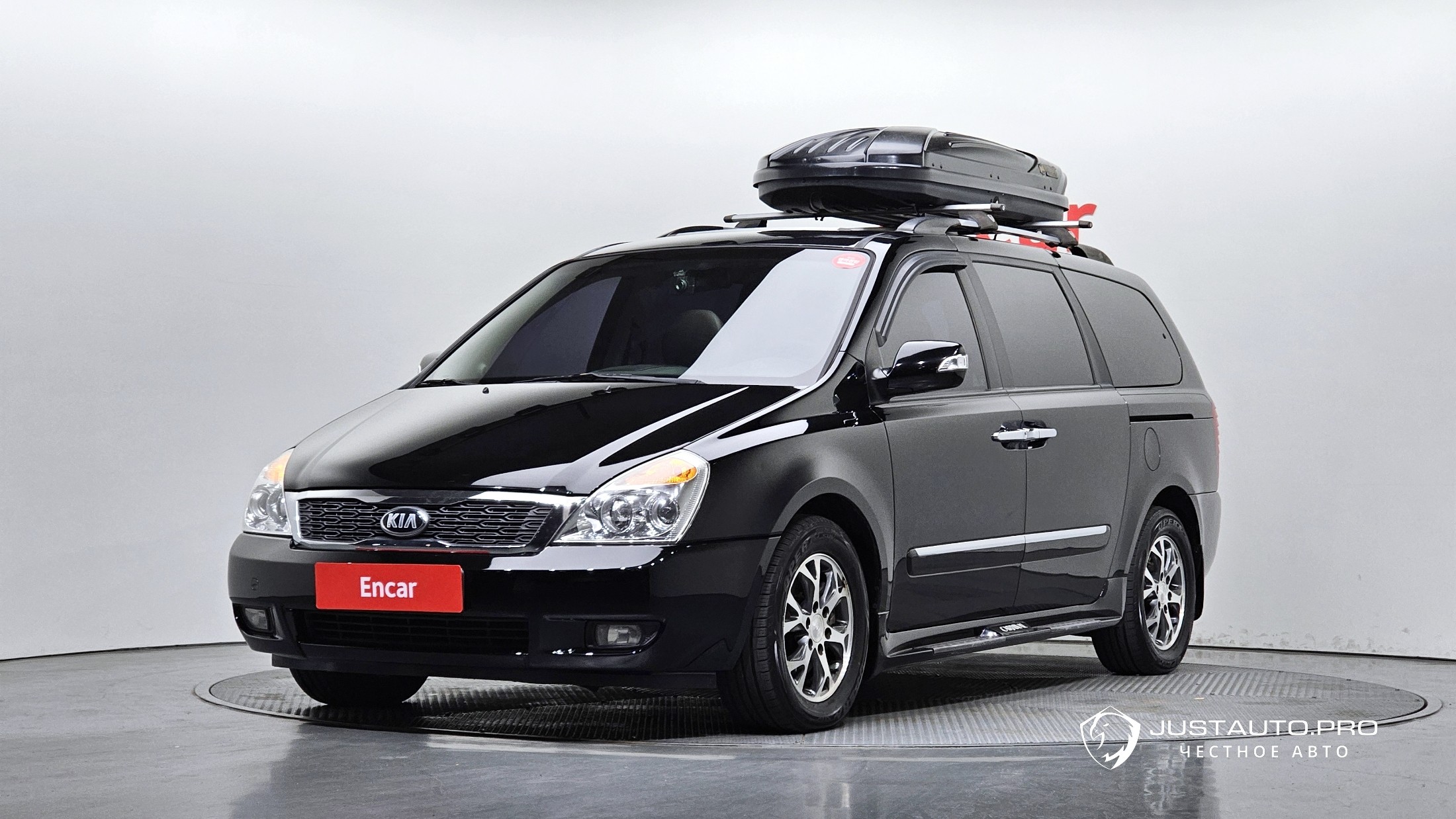 Автомобиль Kia Canival
