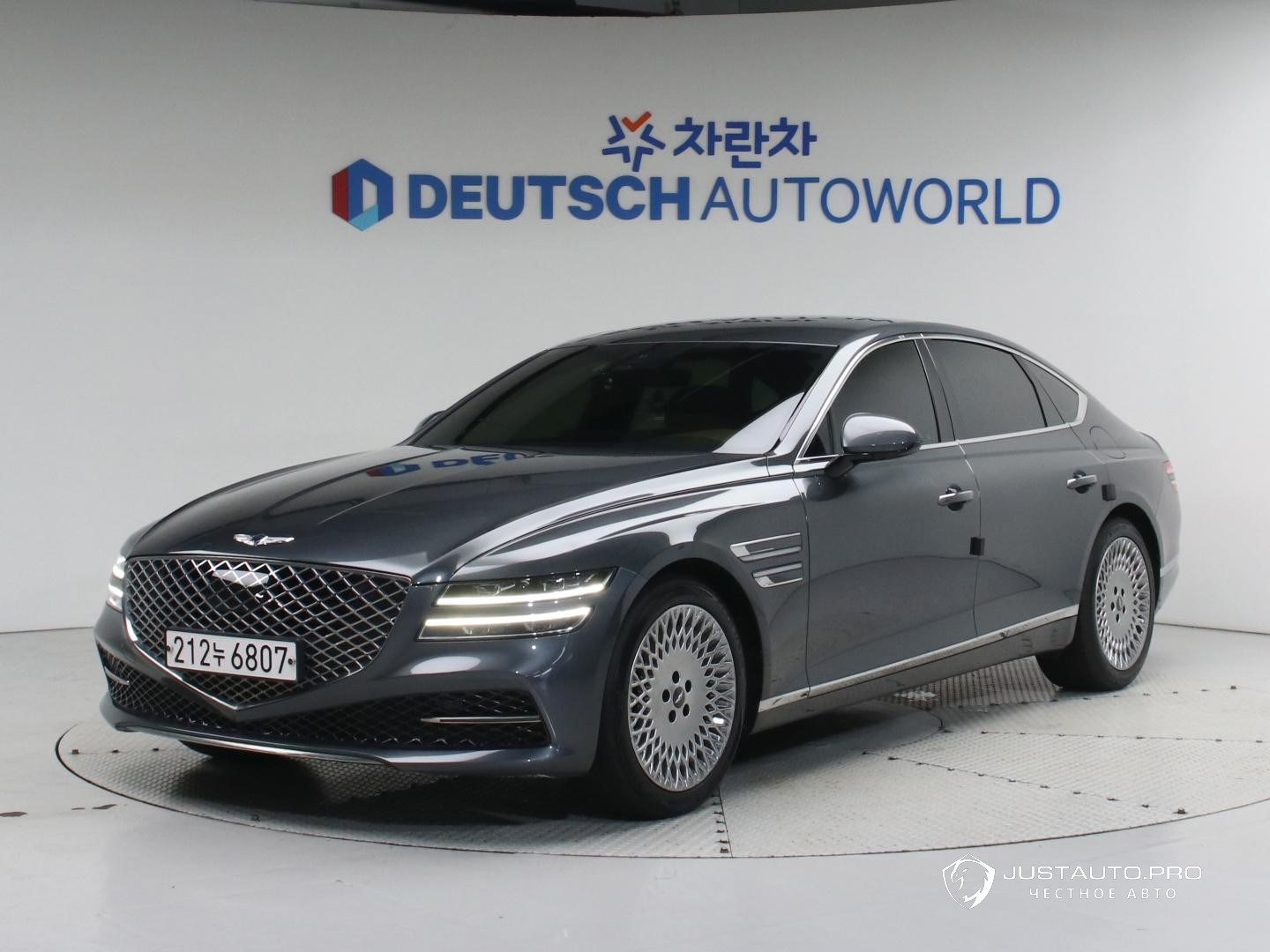 Автомобиль Genesis G80