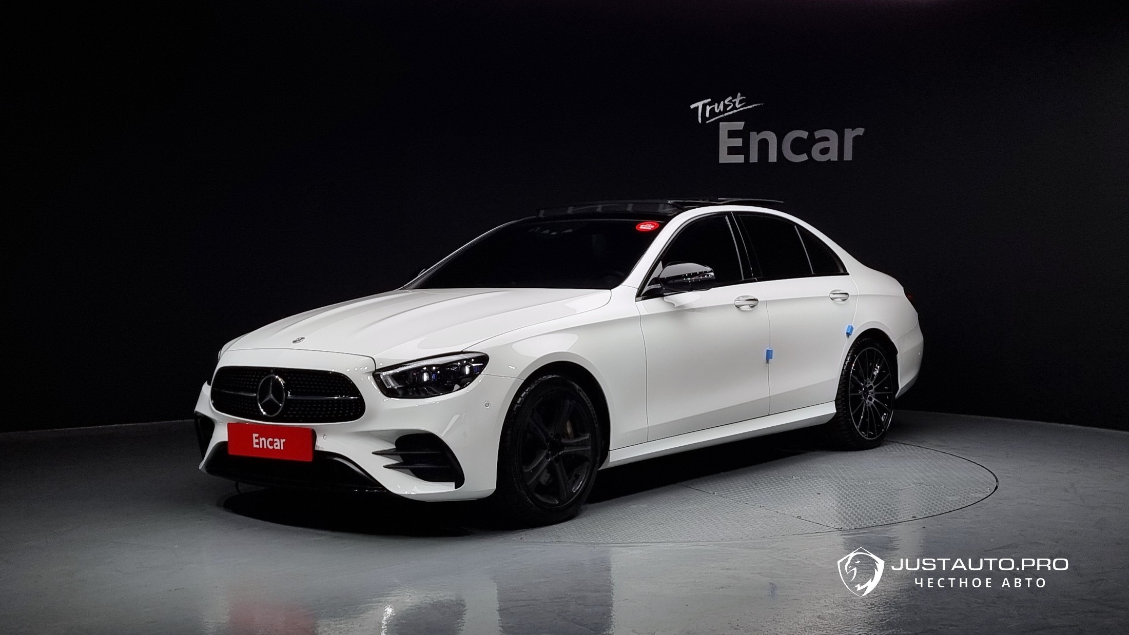 Автомобиль Mercedes-Benz E-Class