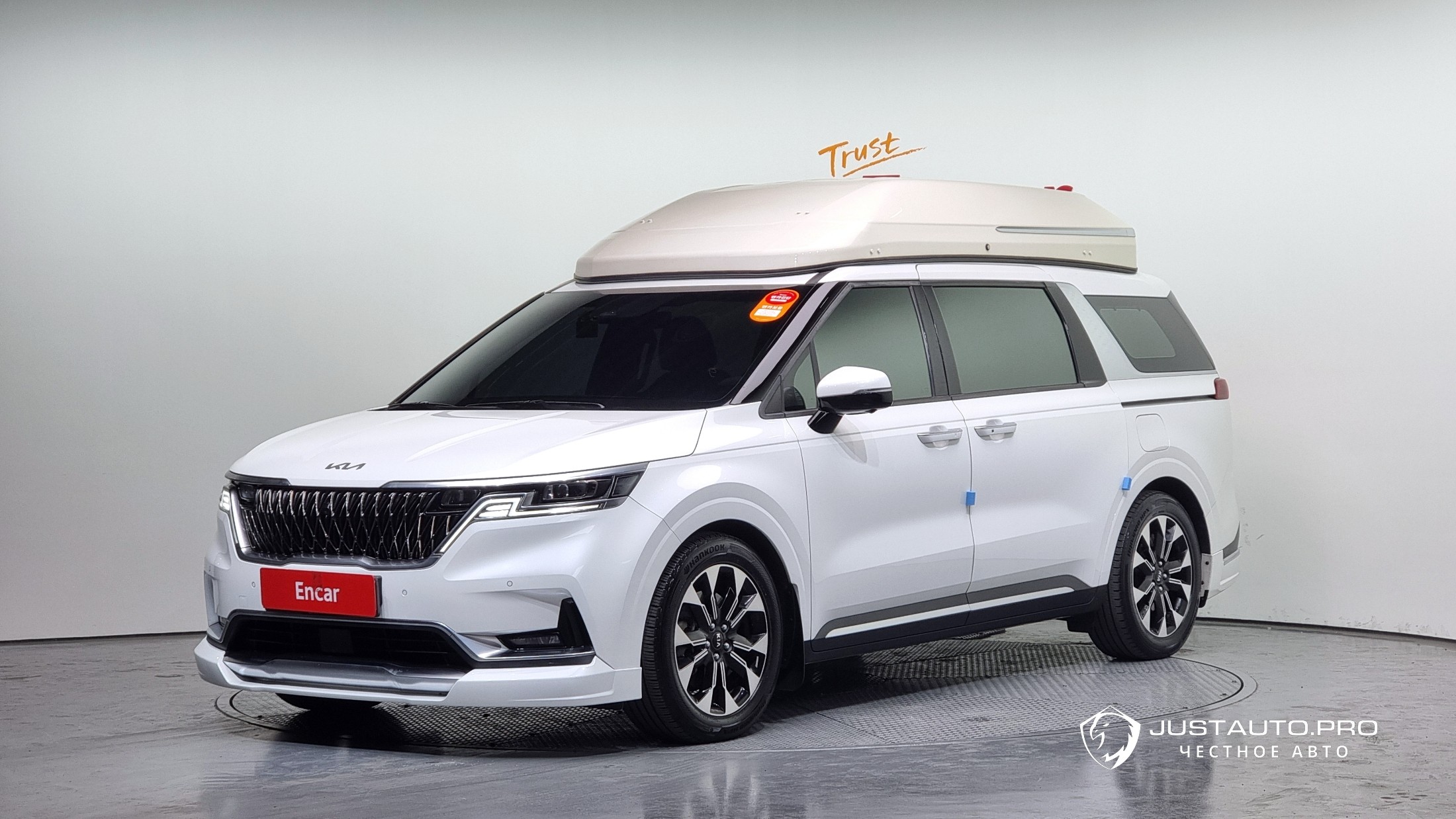 Автомобиль Kia Canival