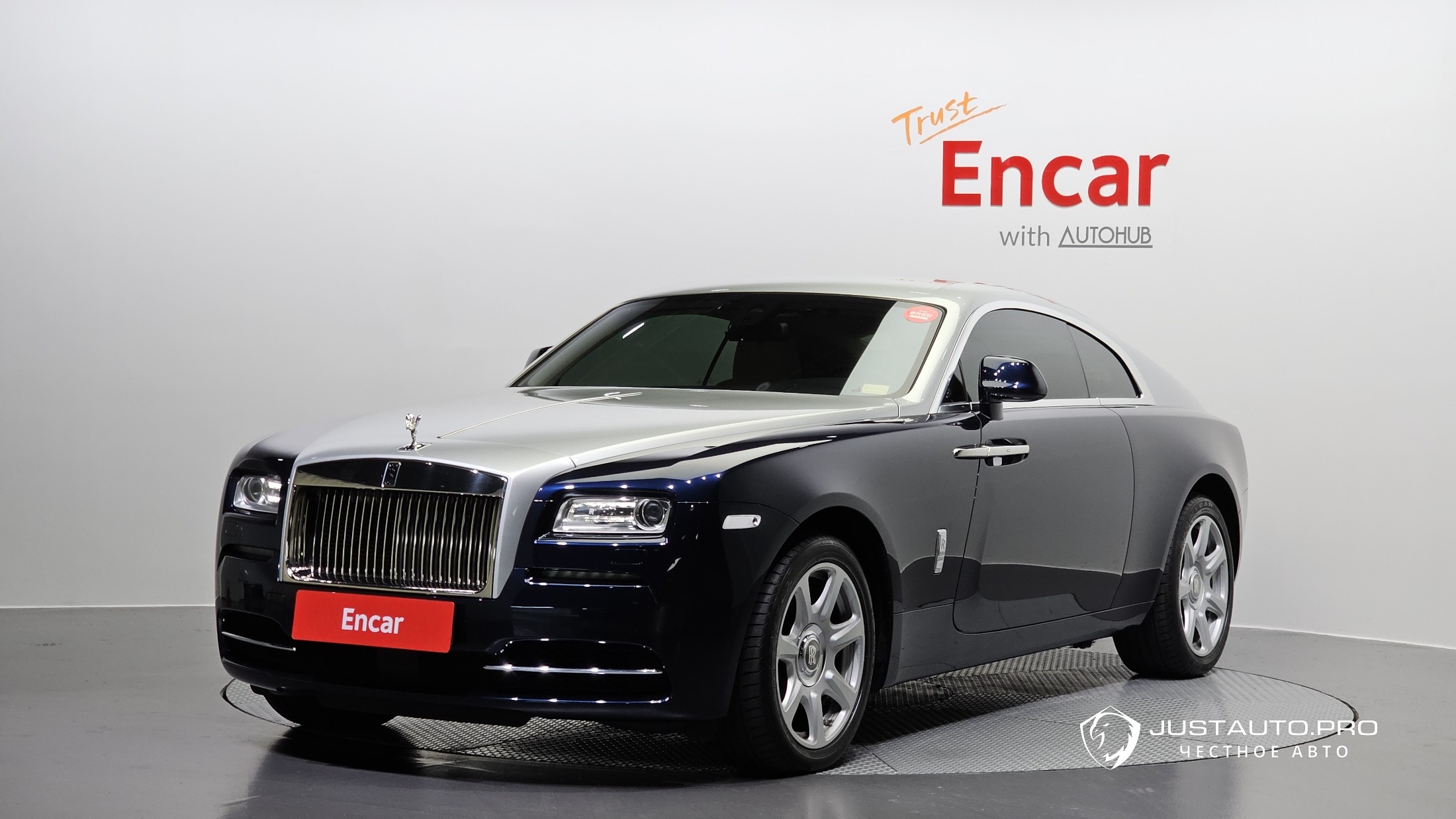 Автомобиль Rolls-Royce Wraith