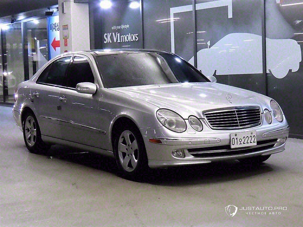 Автомобиль Mercedes-Benz E-Class