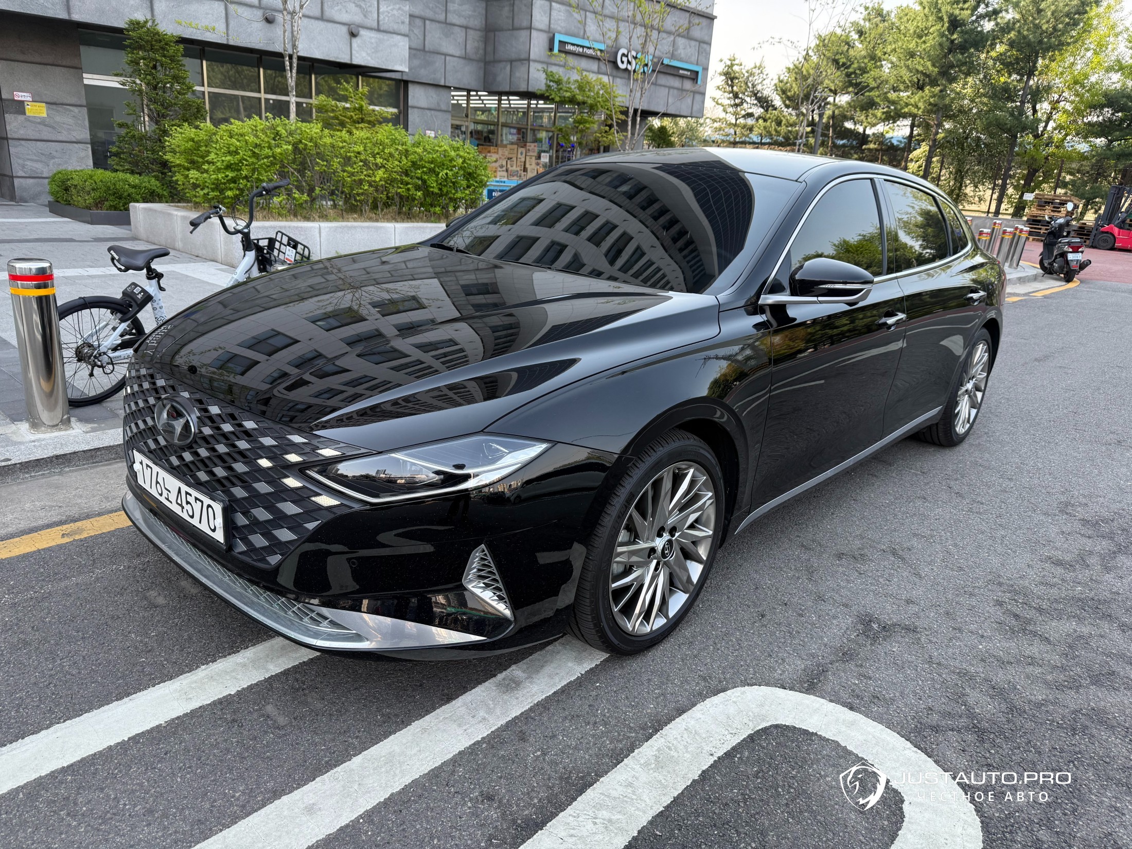 Автомобиль Hyundai Grandeur