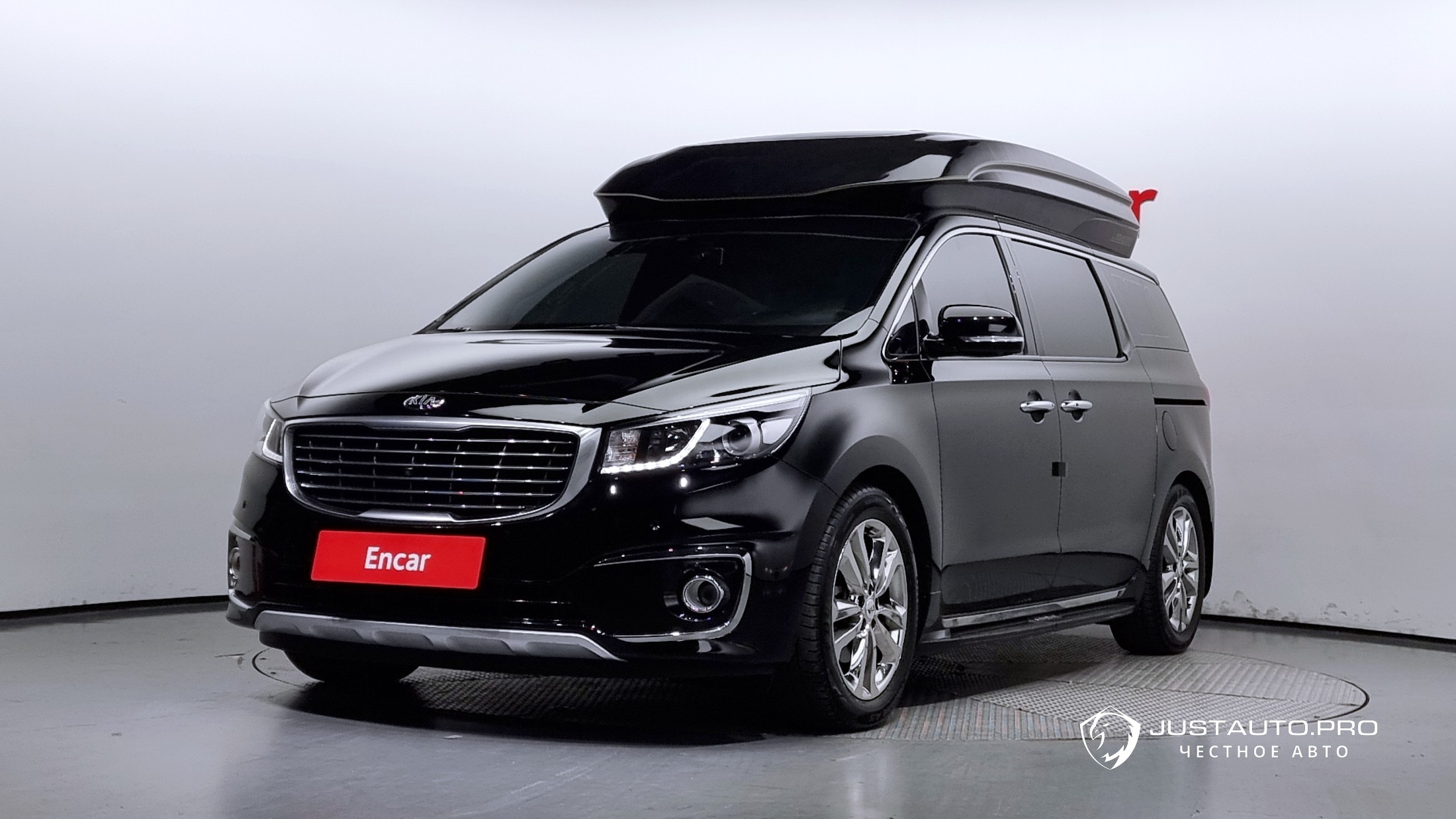 Автомобиль Kia Canival