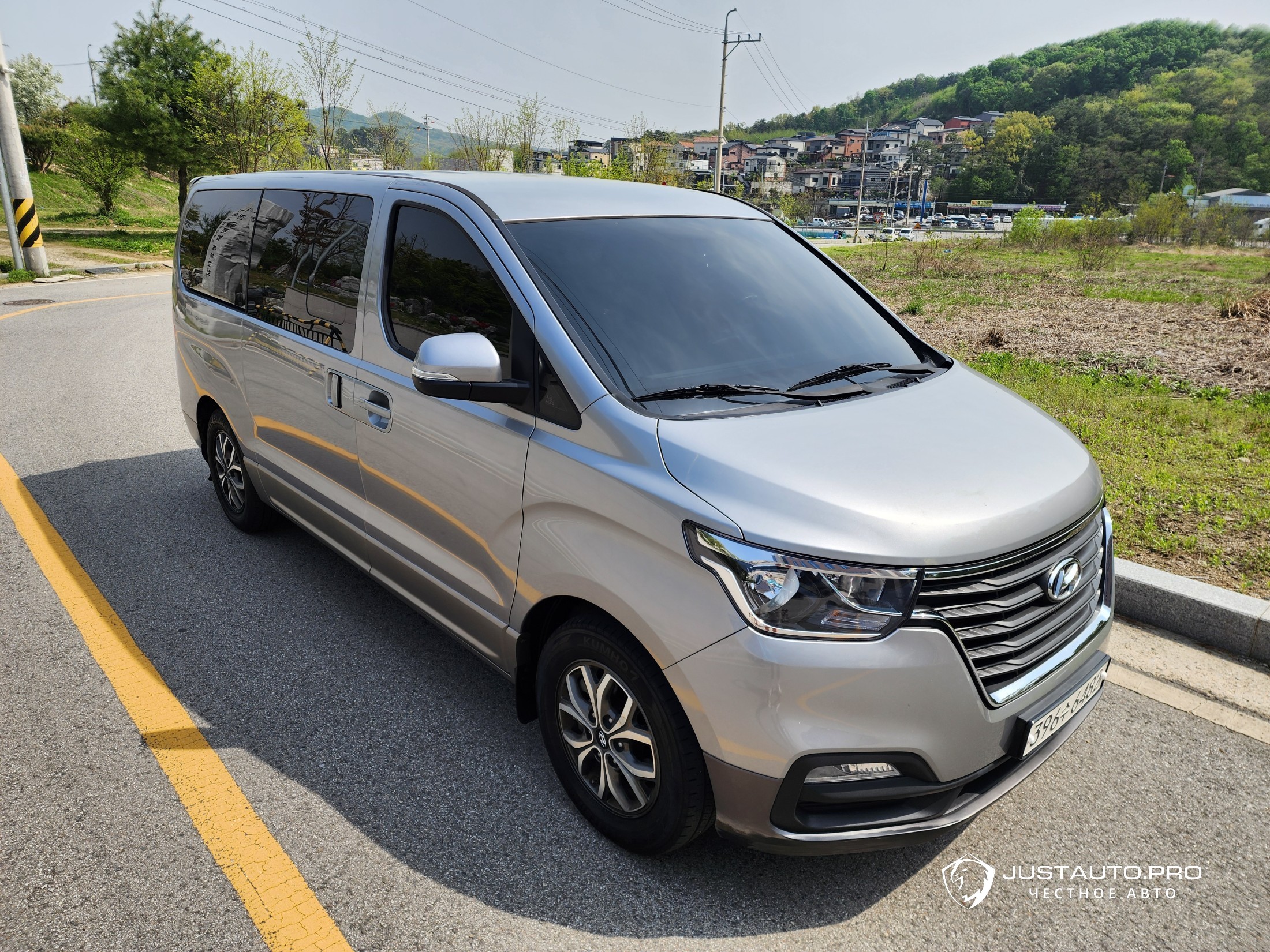 Автомобиль Hyundai Starex