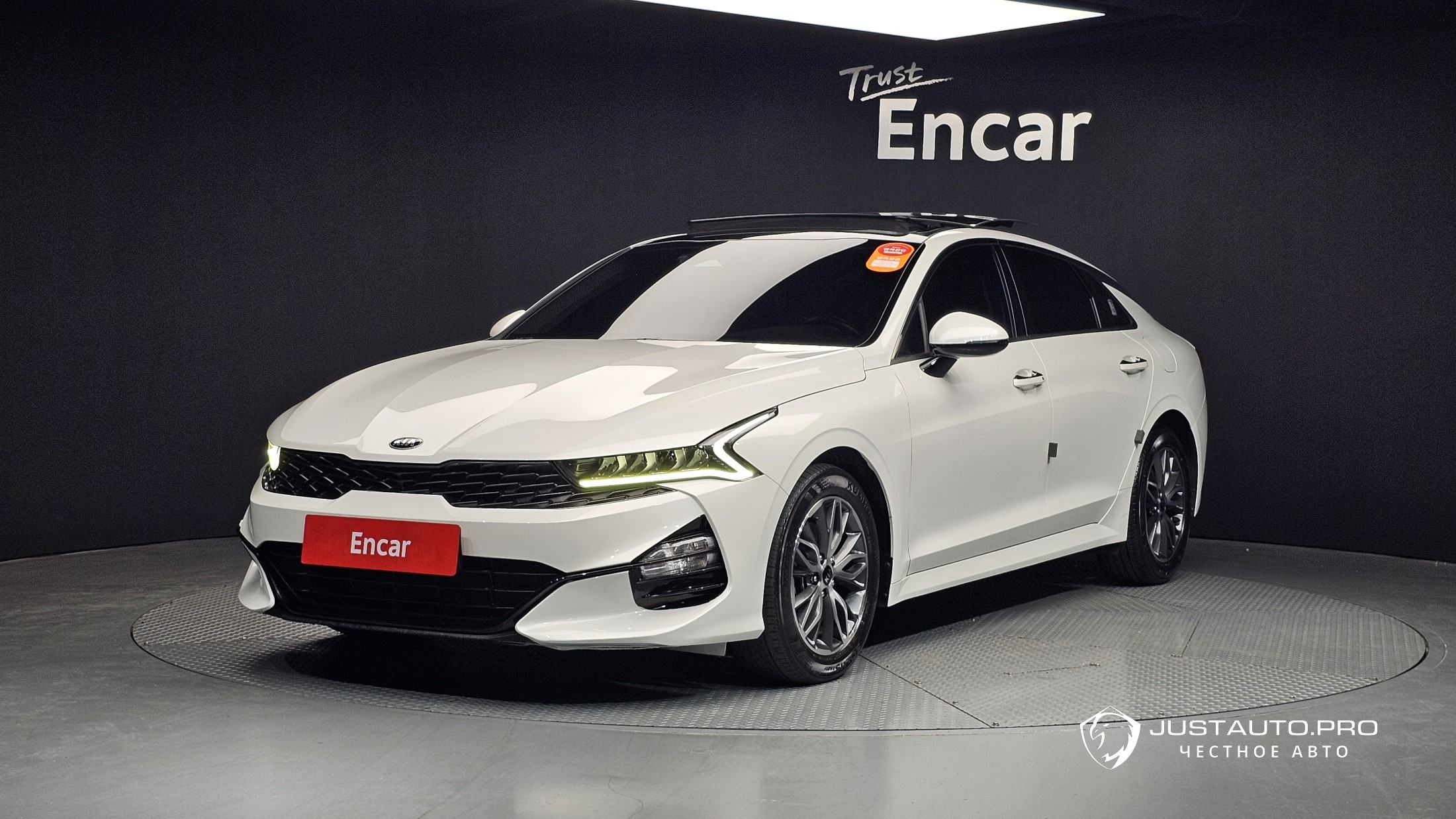 Автомобиль Kia K5